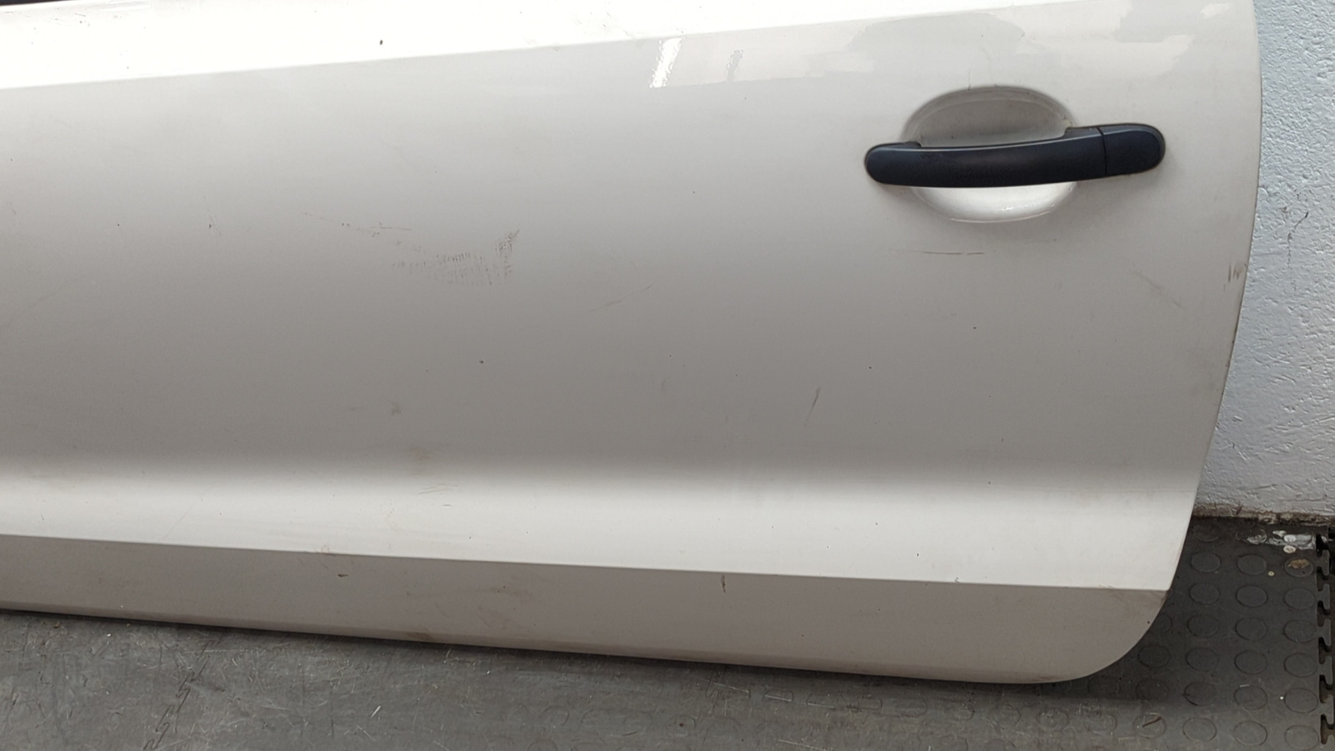 Дверь передняя левая