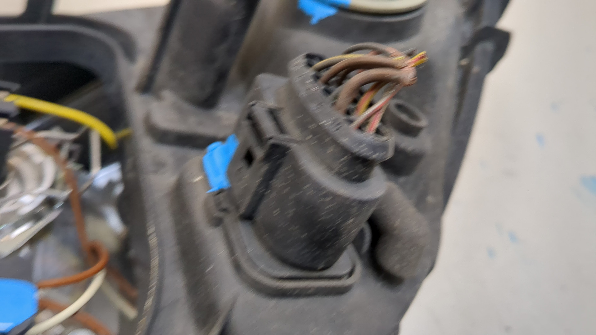 Фара правая