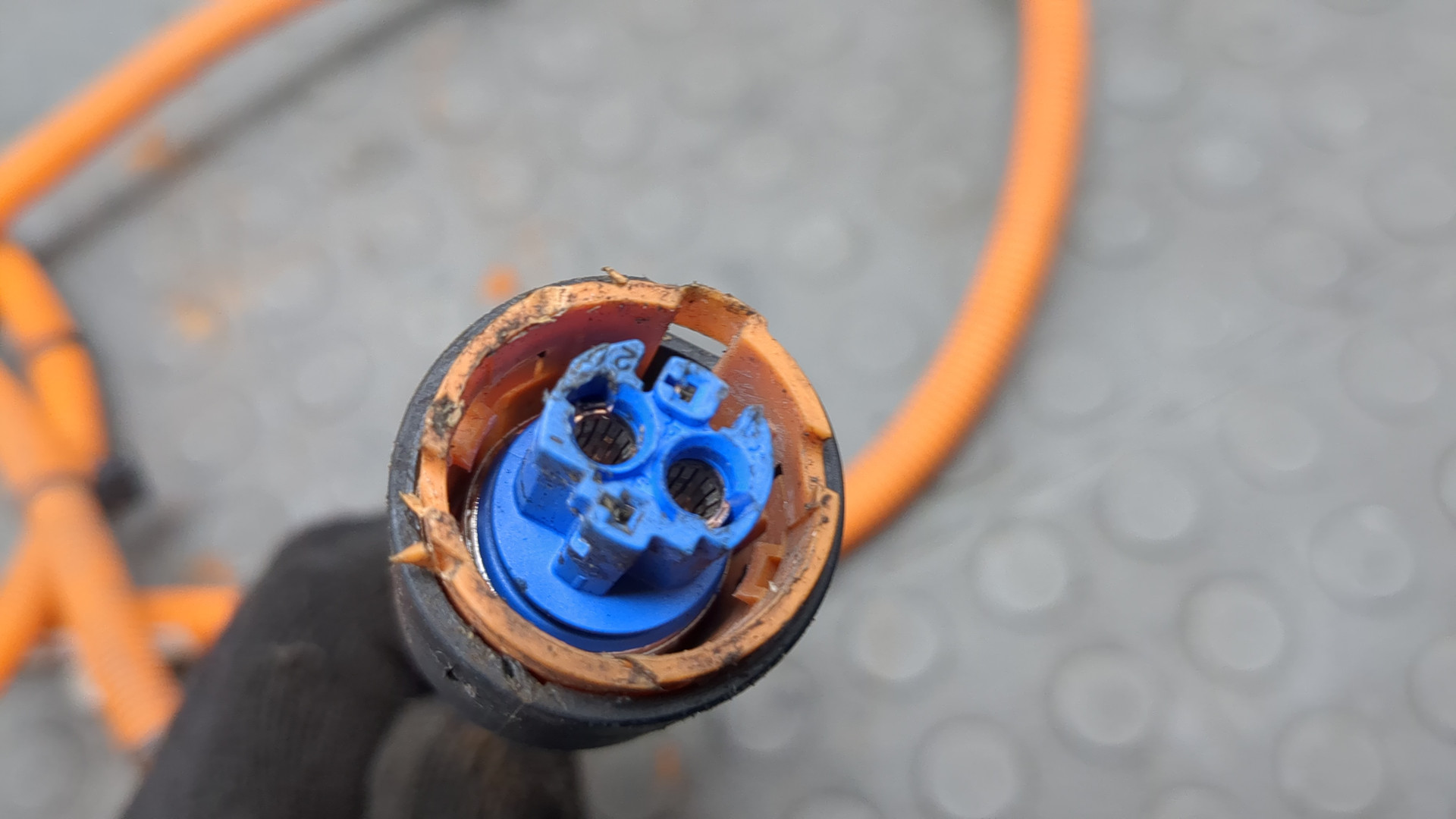 Провод высокого напряжения