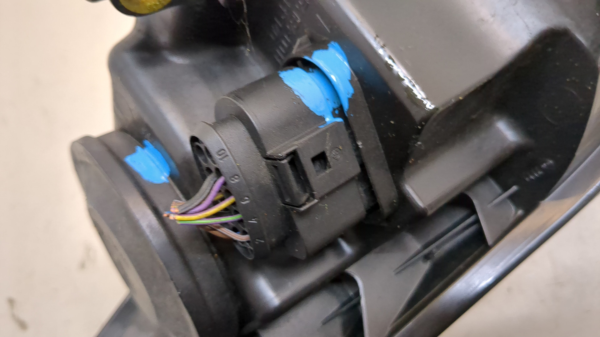 Фара правая