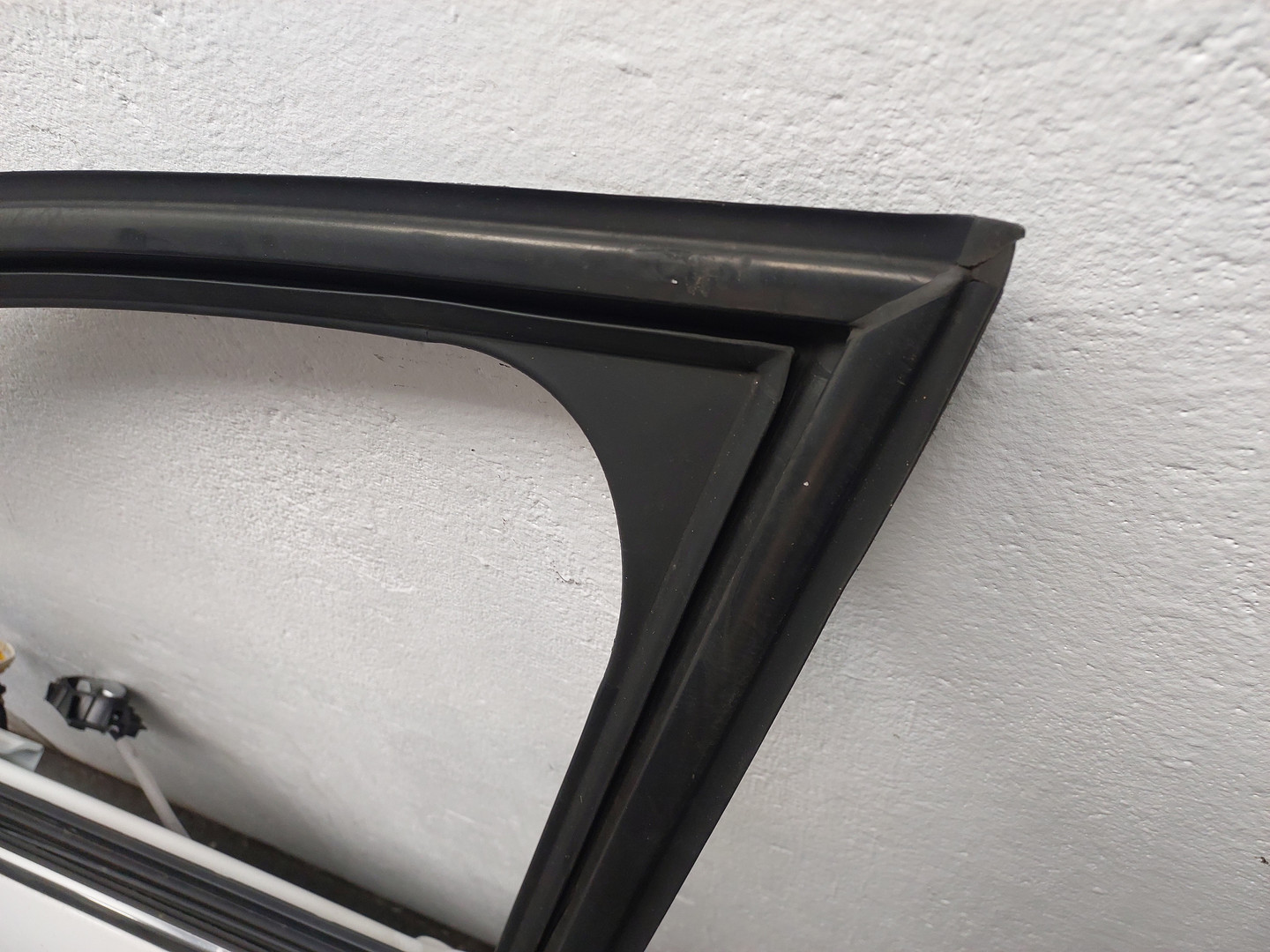 Дверь передняя левая