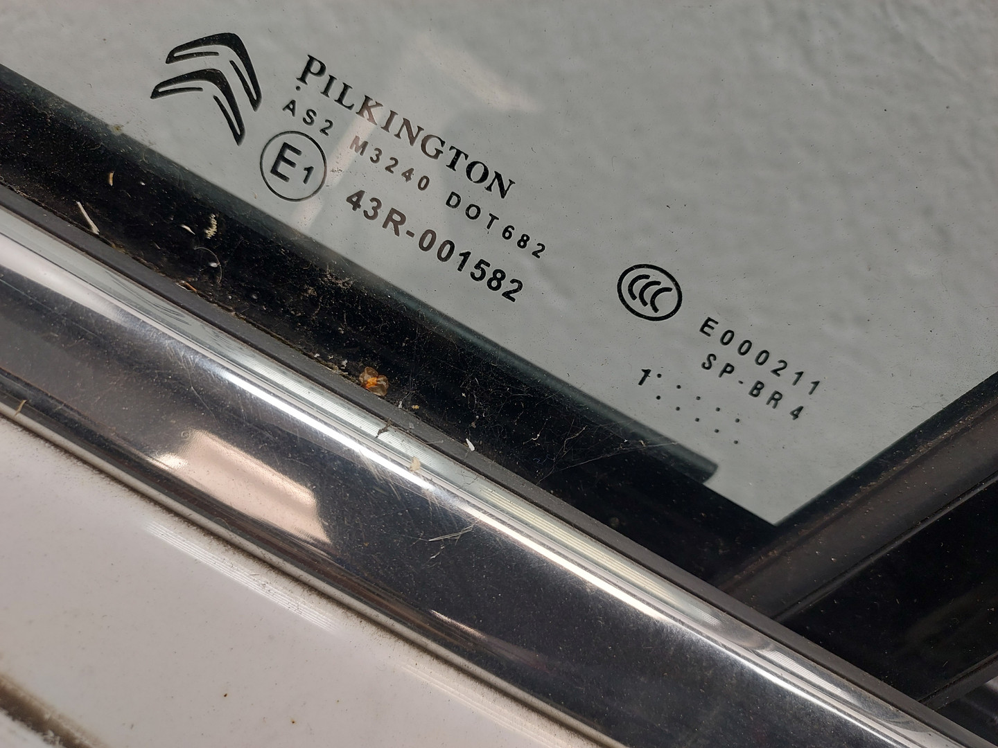 Дверь передняя левая