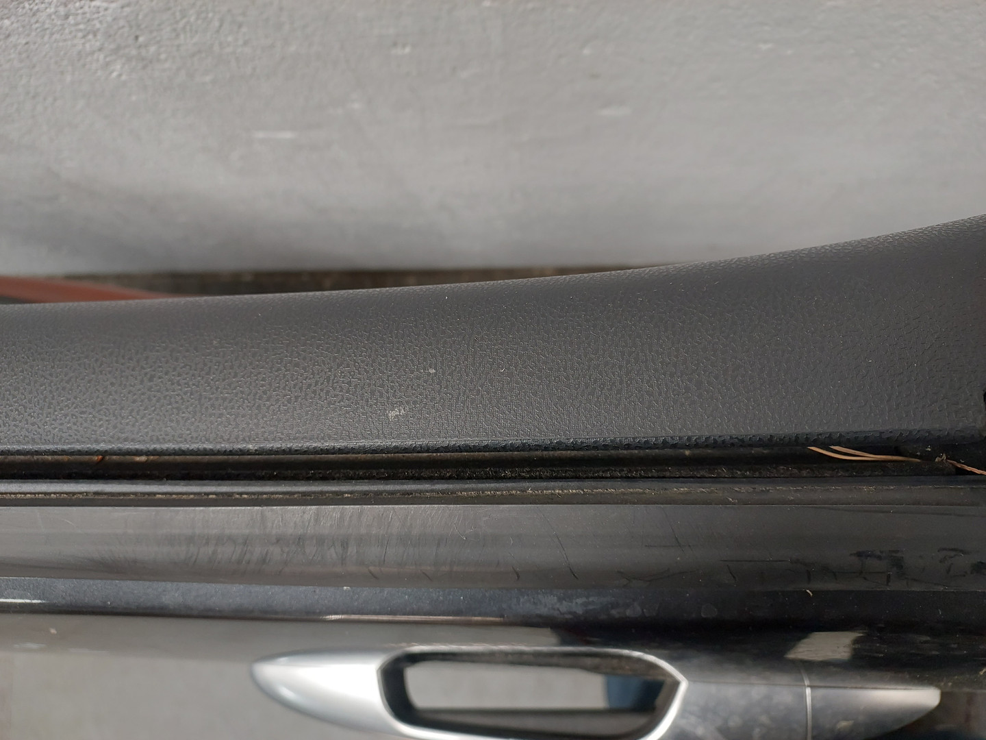 Дверь передняя левая