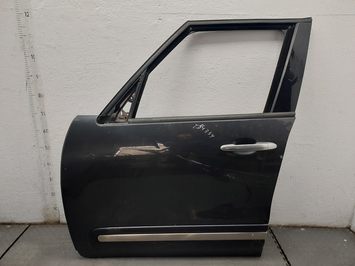 Дверь передняя левая