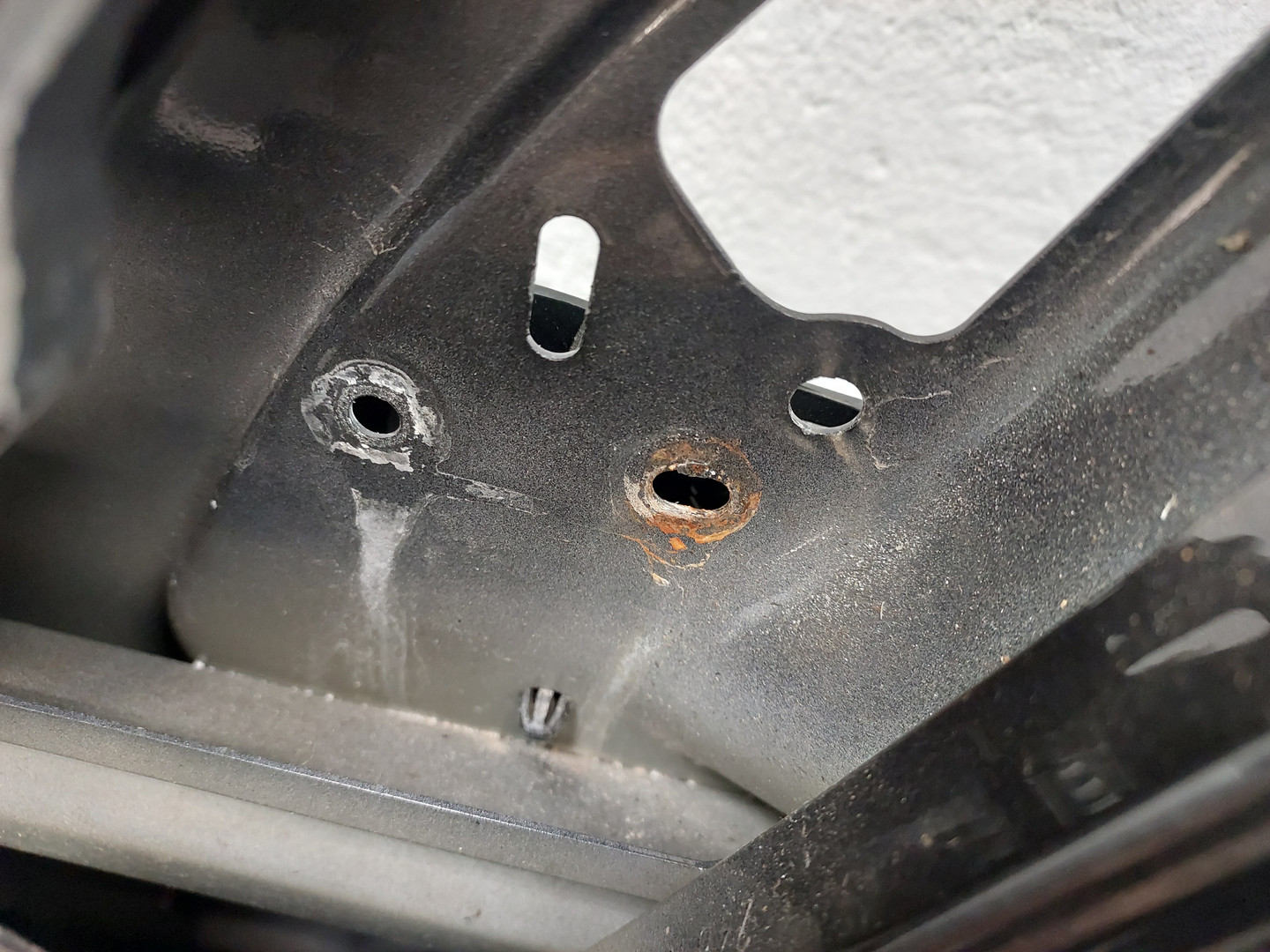 Дверь передняя левая