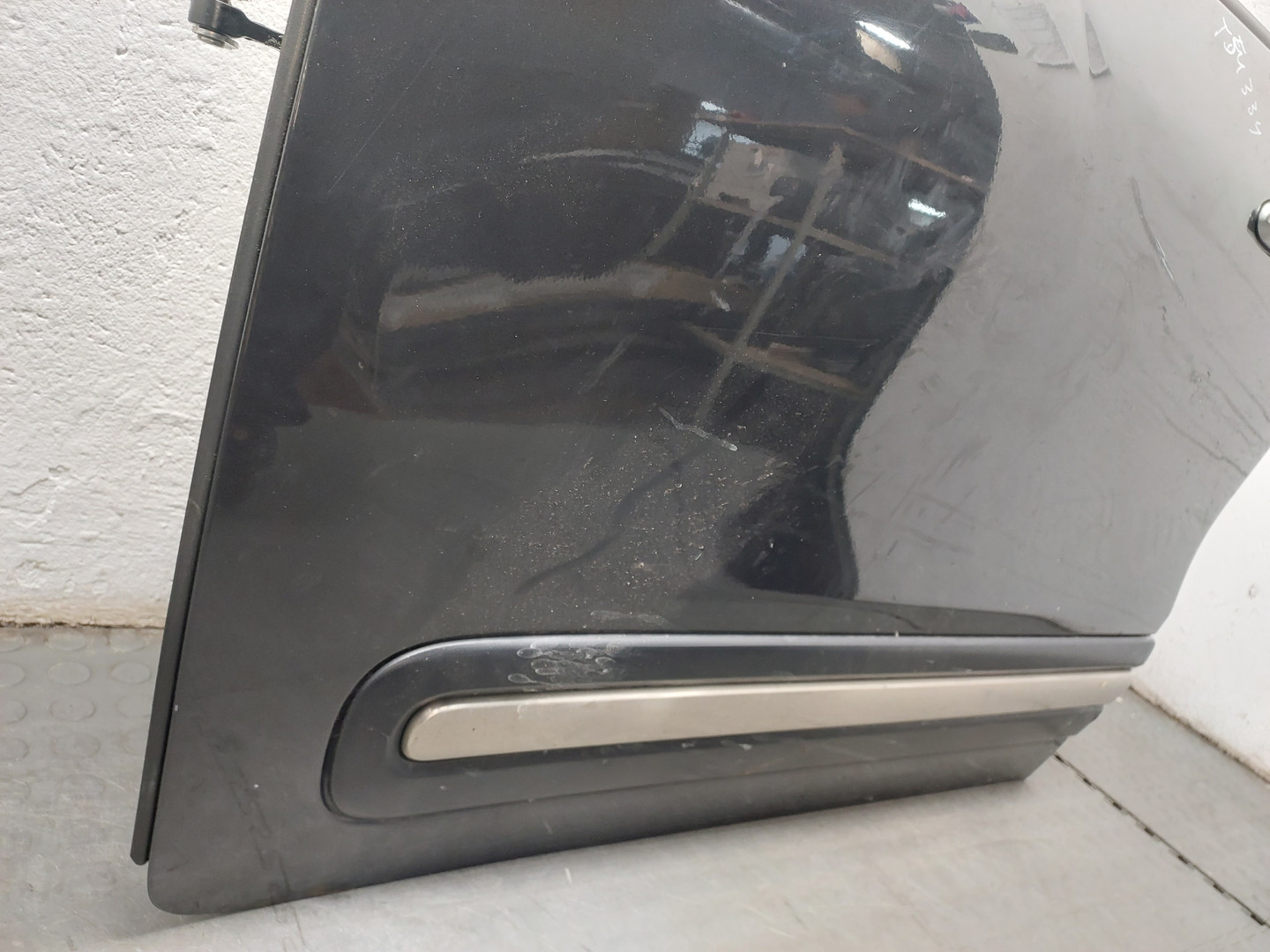 Дверь передняя левая