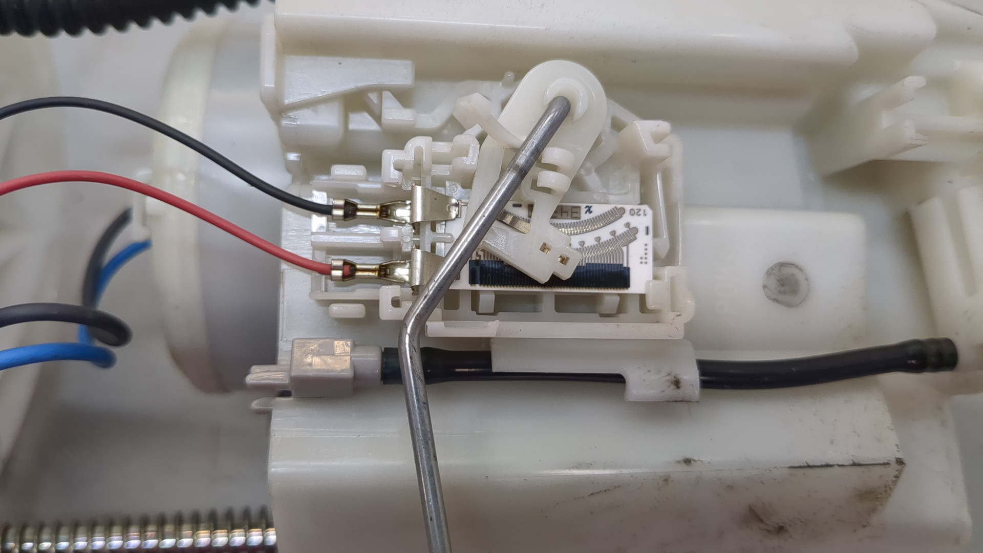 Насос топливный электрический