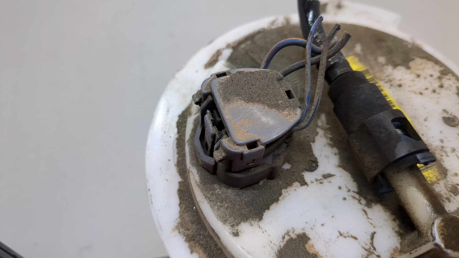 Насос топливный электрический