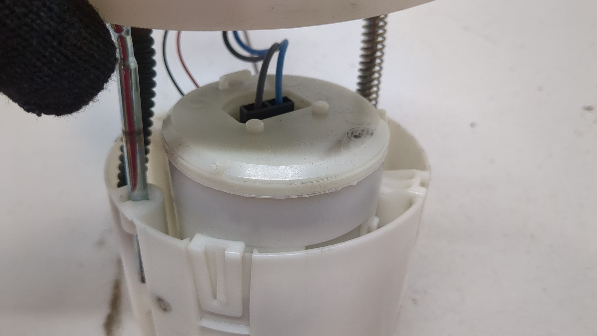 Насос топливный электрический