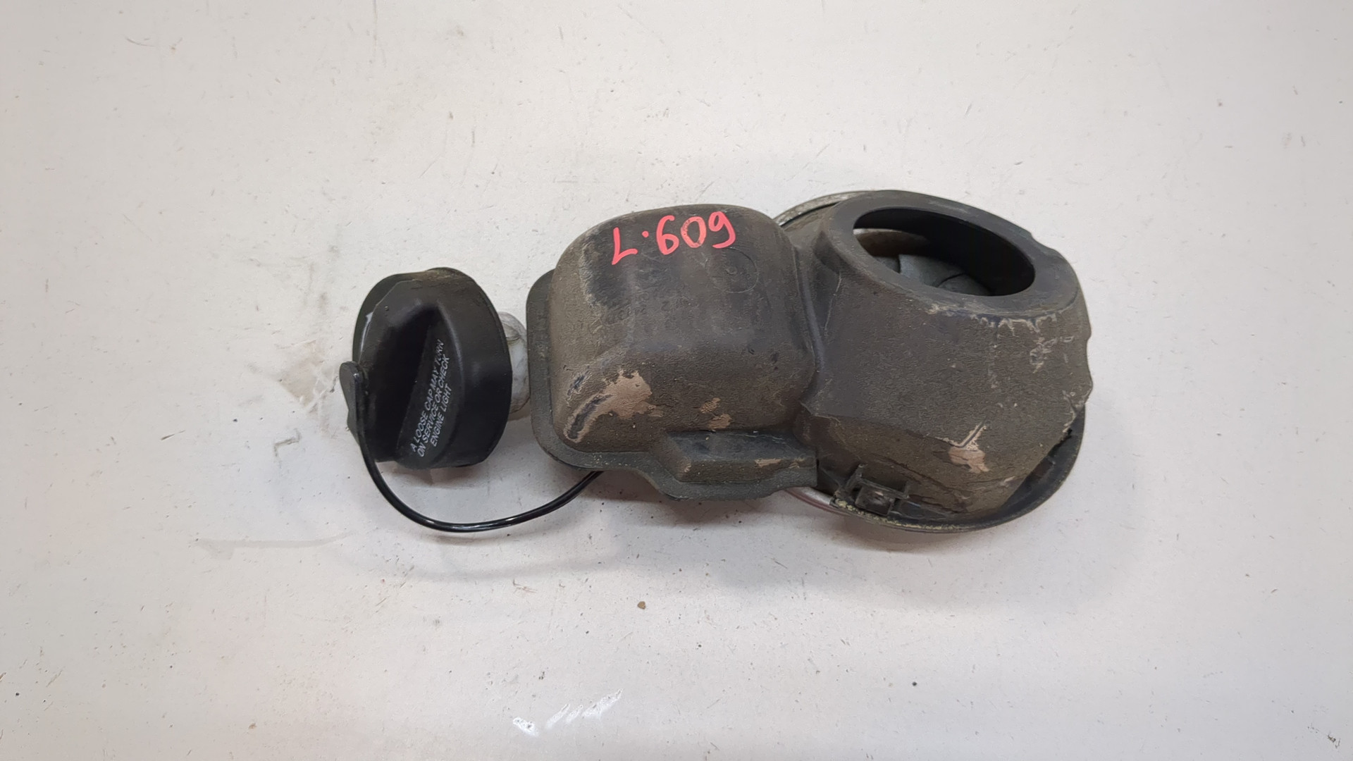 Лючок бензобака