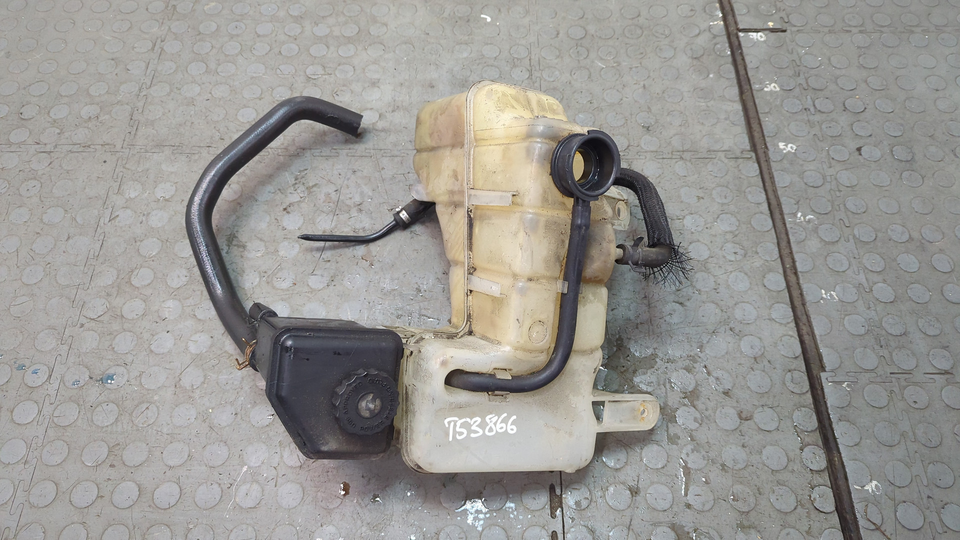 Бачок расширительный