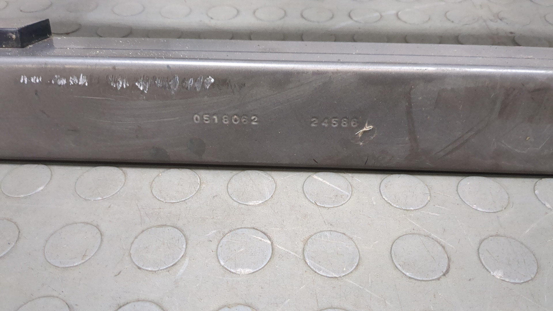 Рейлинги (релинг) к-кт (планки на крышу)