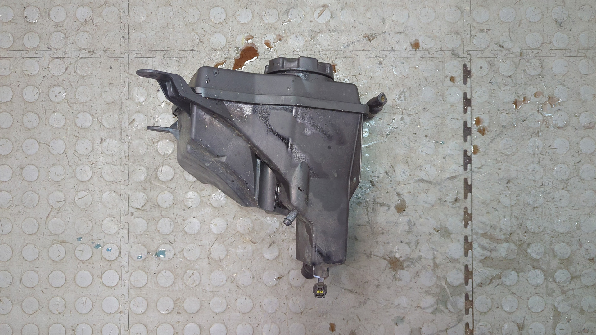 Бачок расширительный