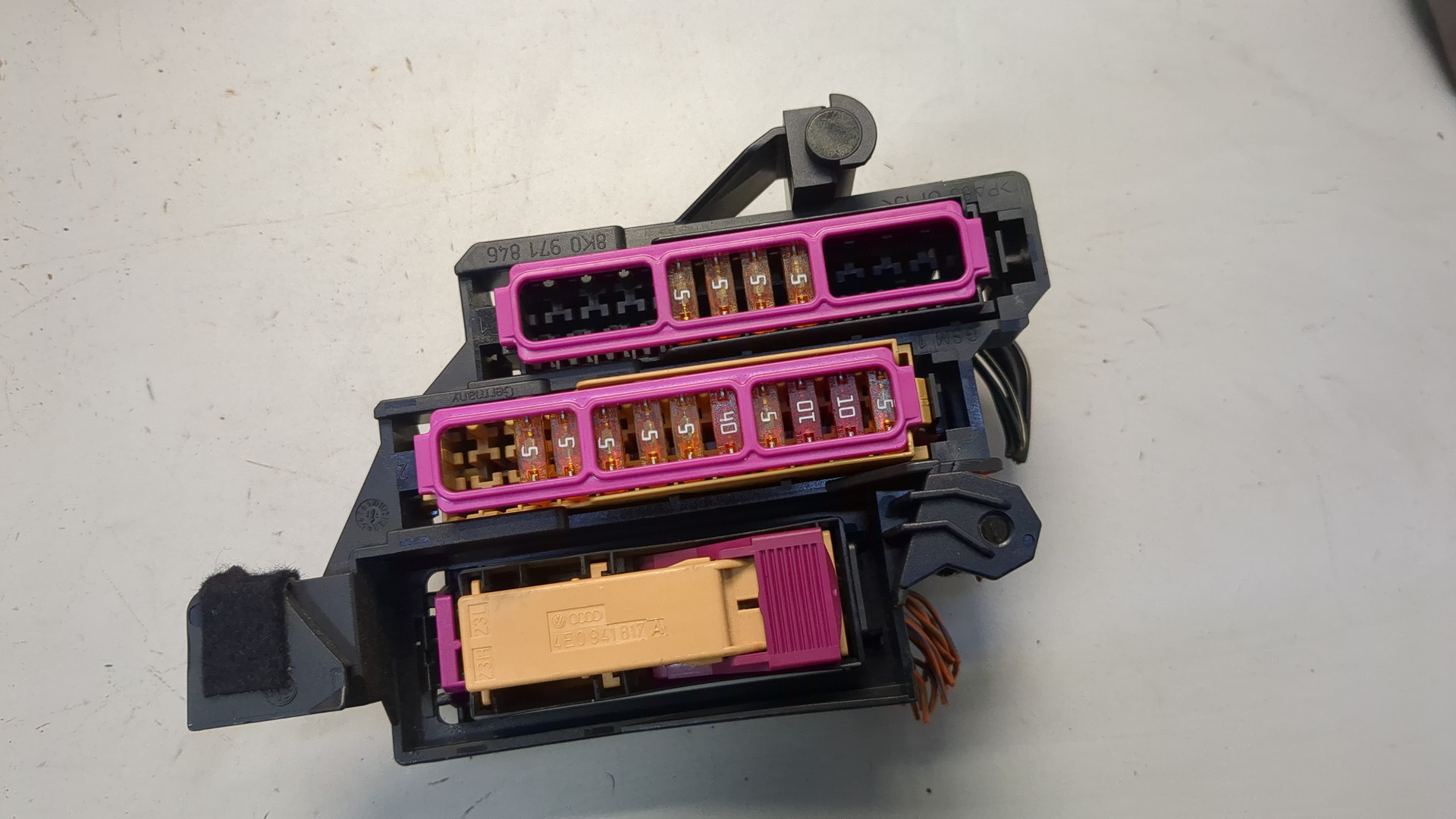 Блок предохранителей