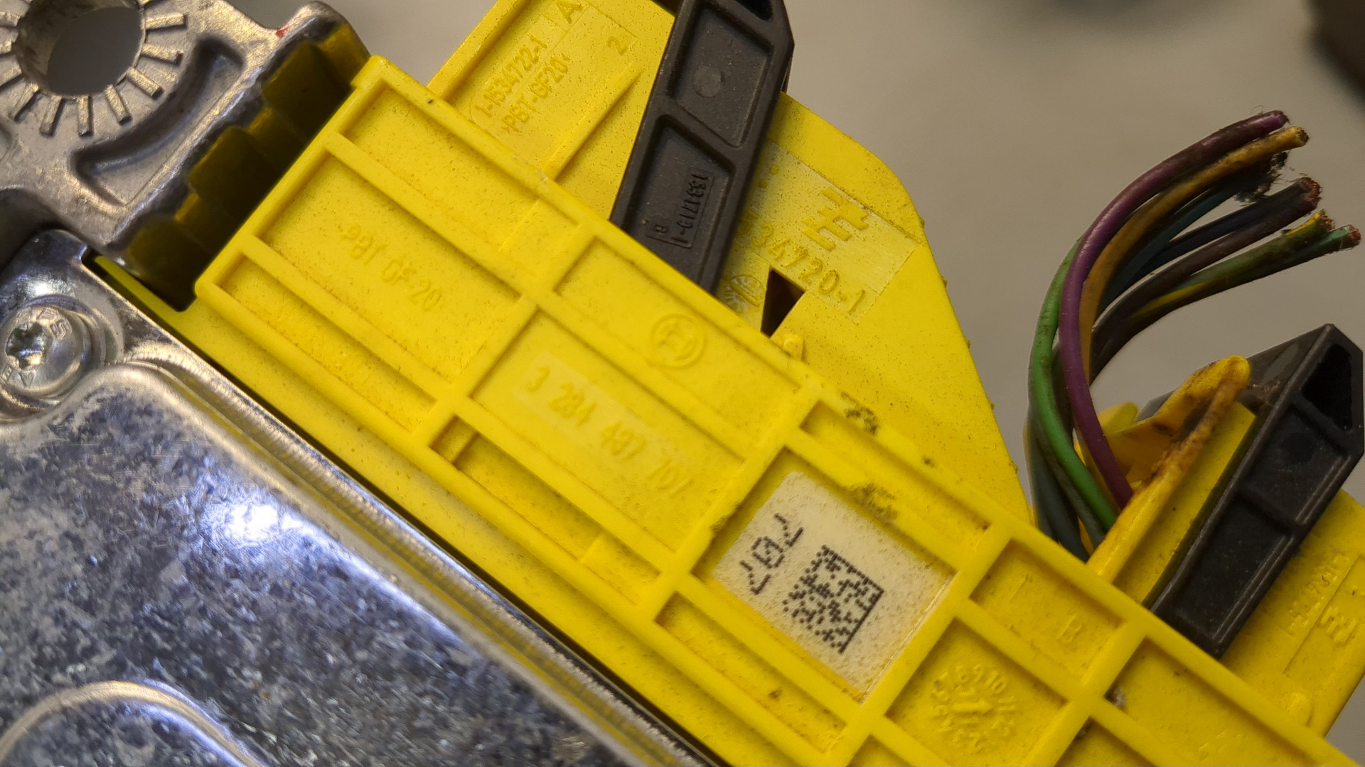 Блок управления подушек безопасности (AIR BAG)