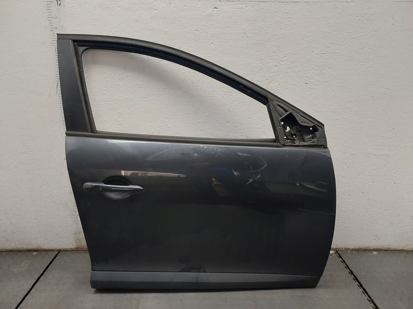 Дверь передняя правая