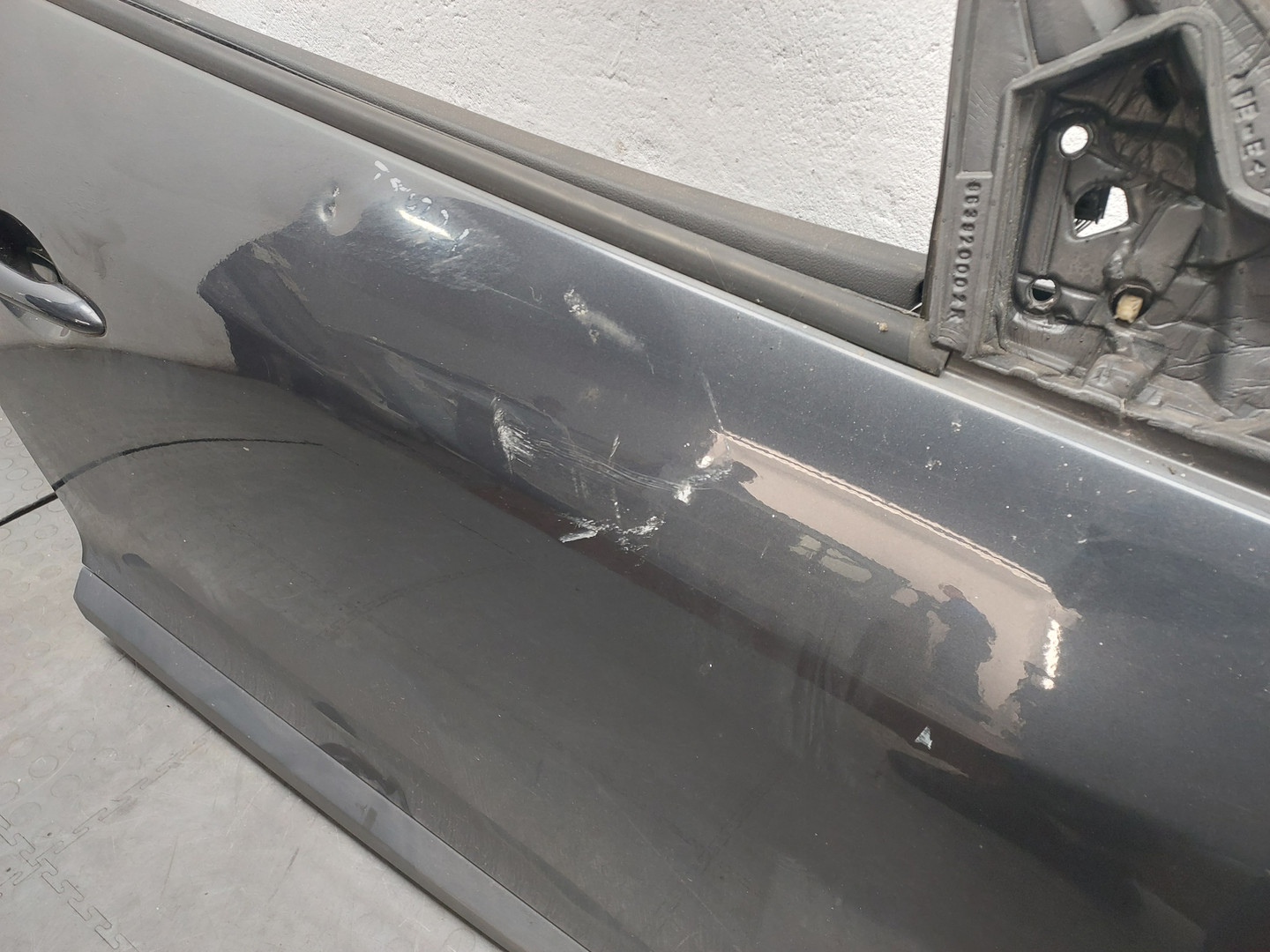 Дверь передняя правая