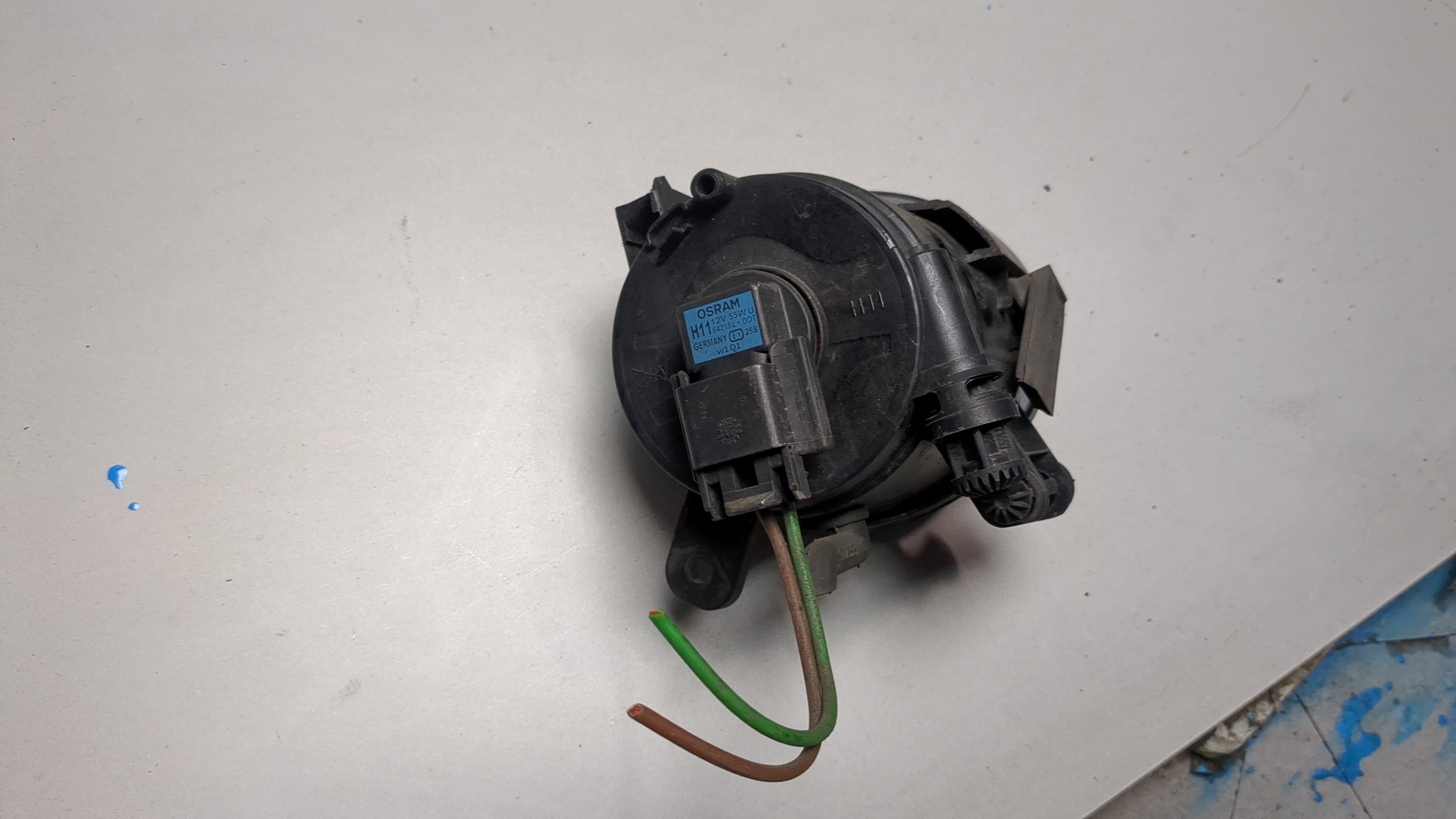 Фара противотуманная левая