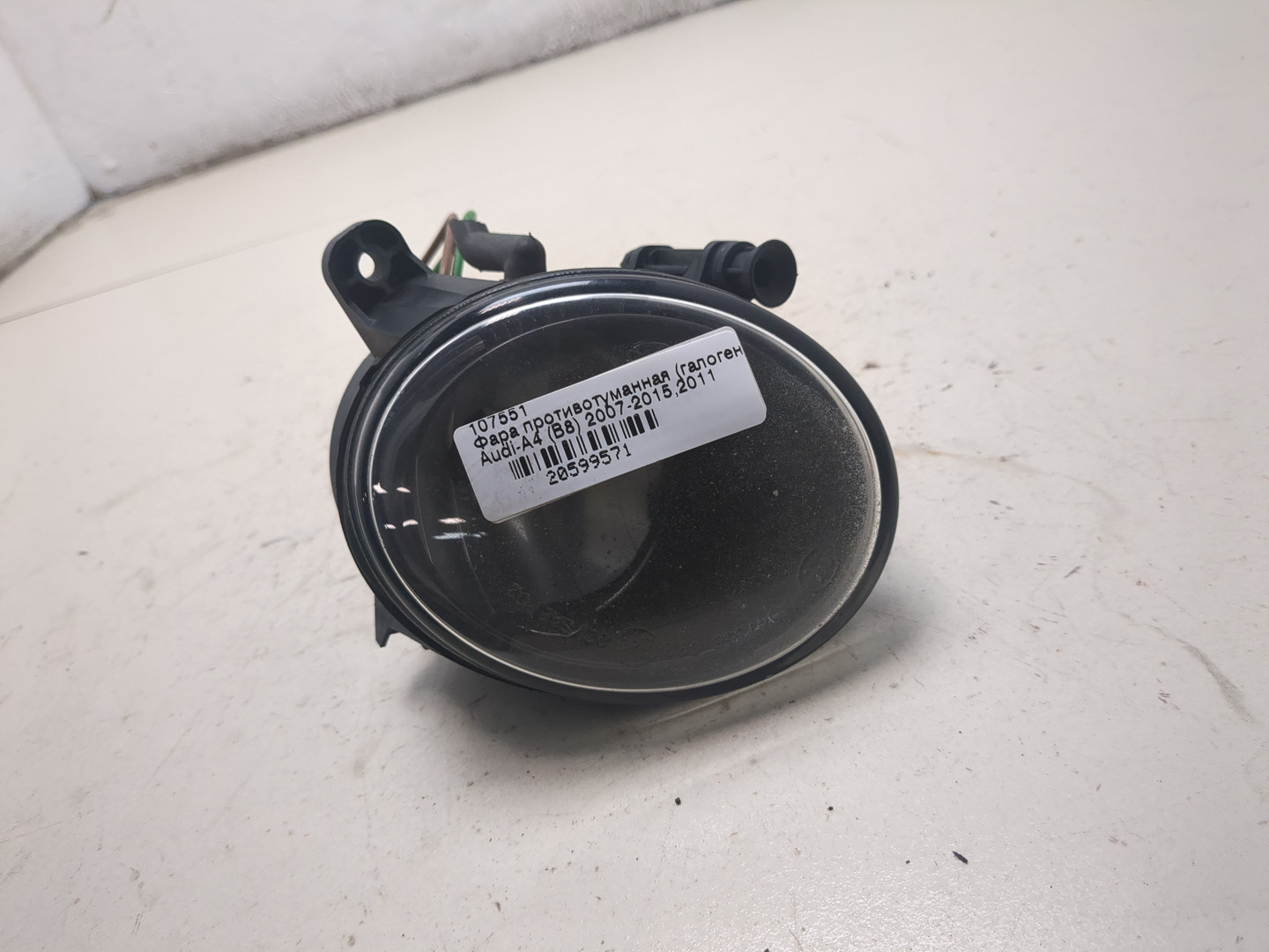 Фара противотуманная левая