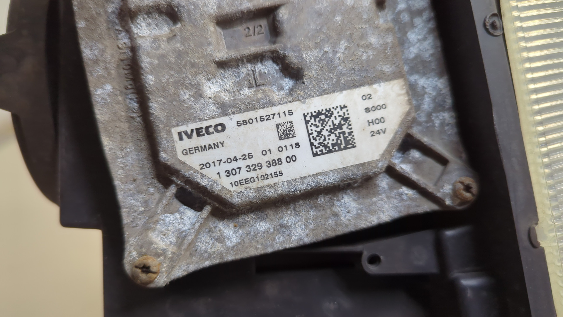 Фара правая