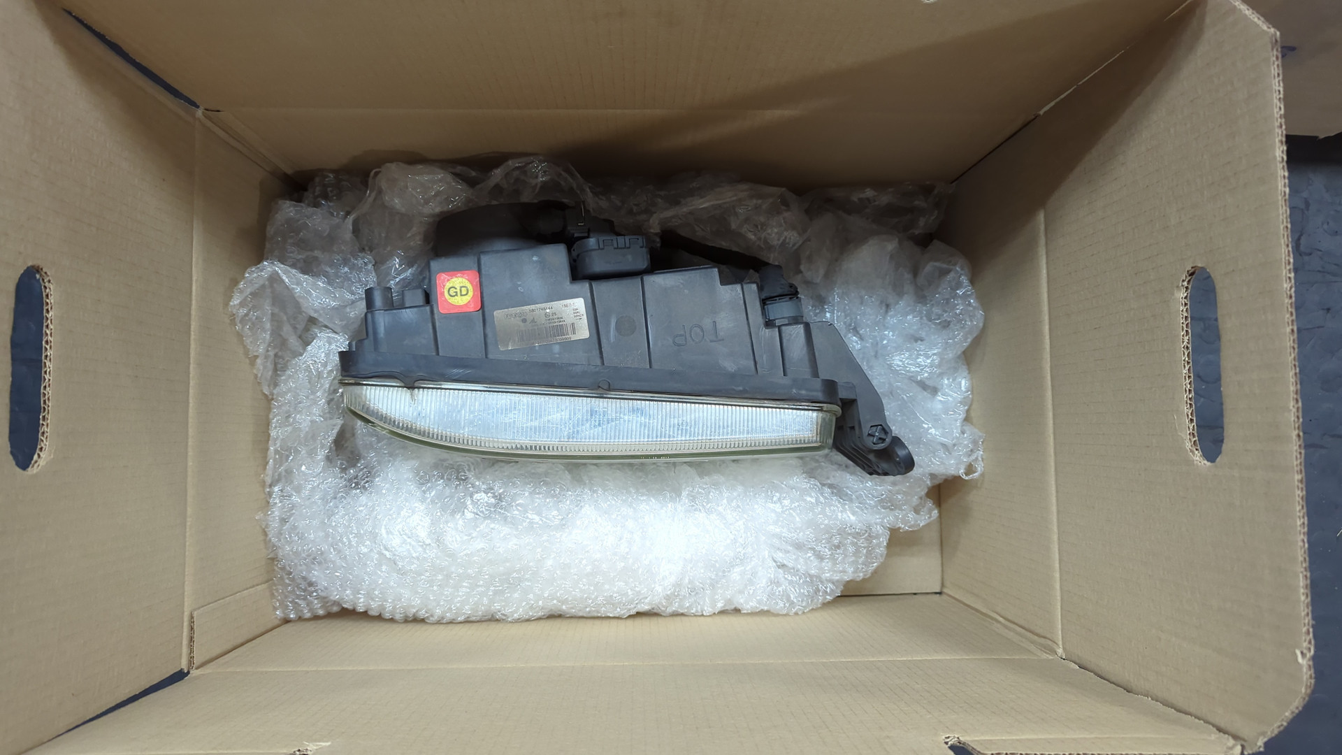 Фара правая