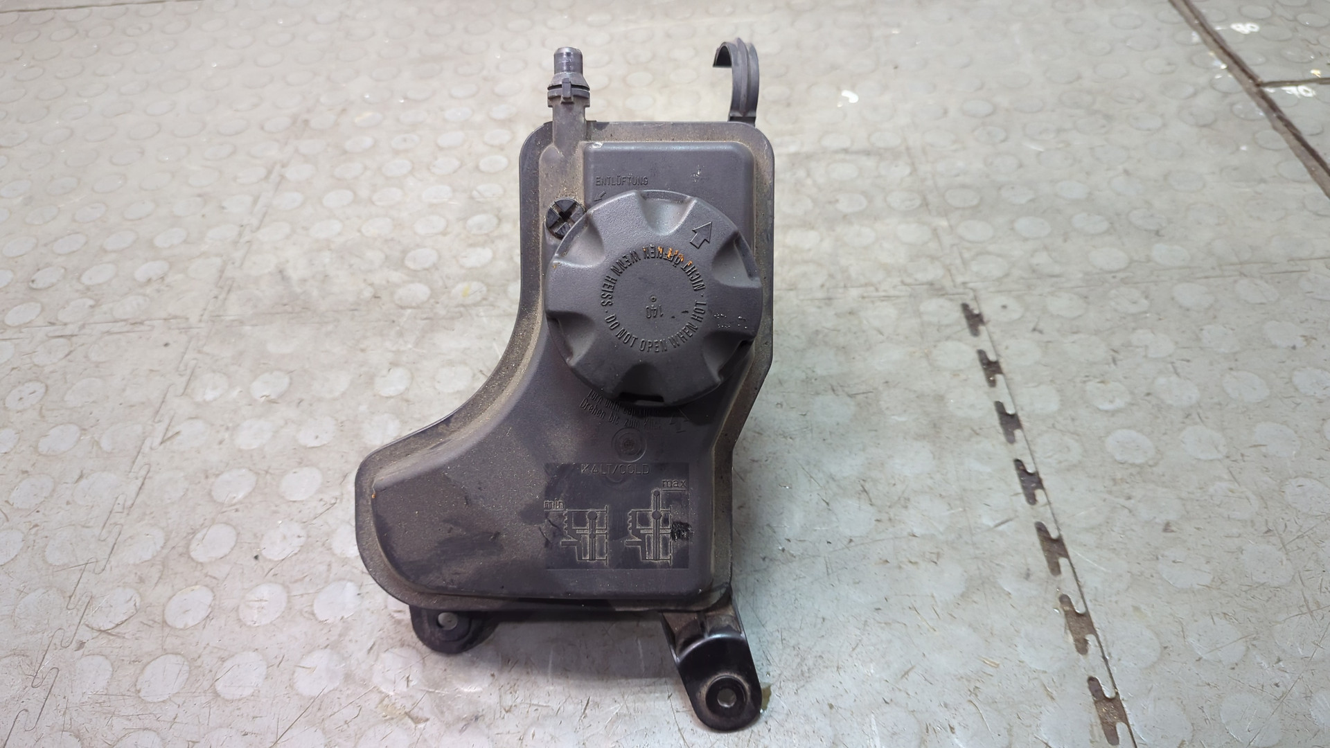 Бачок расширительный