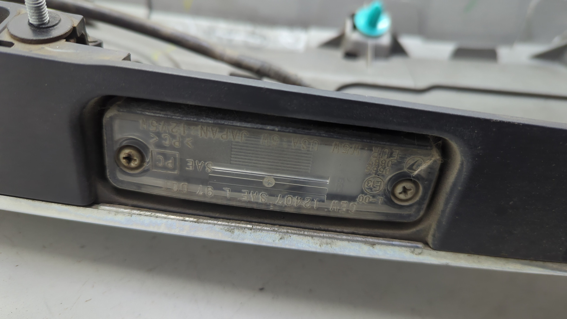 Накладка крышки багажника