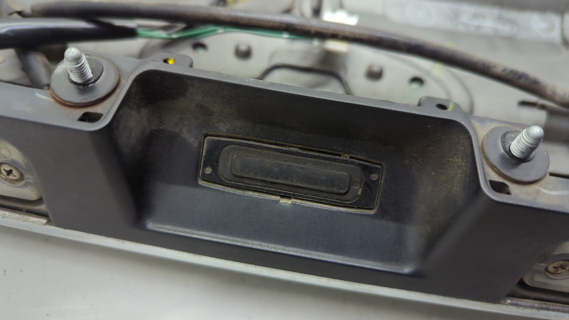 Накладка крышки багажника