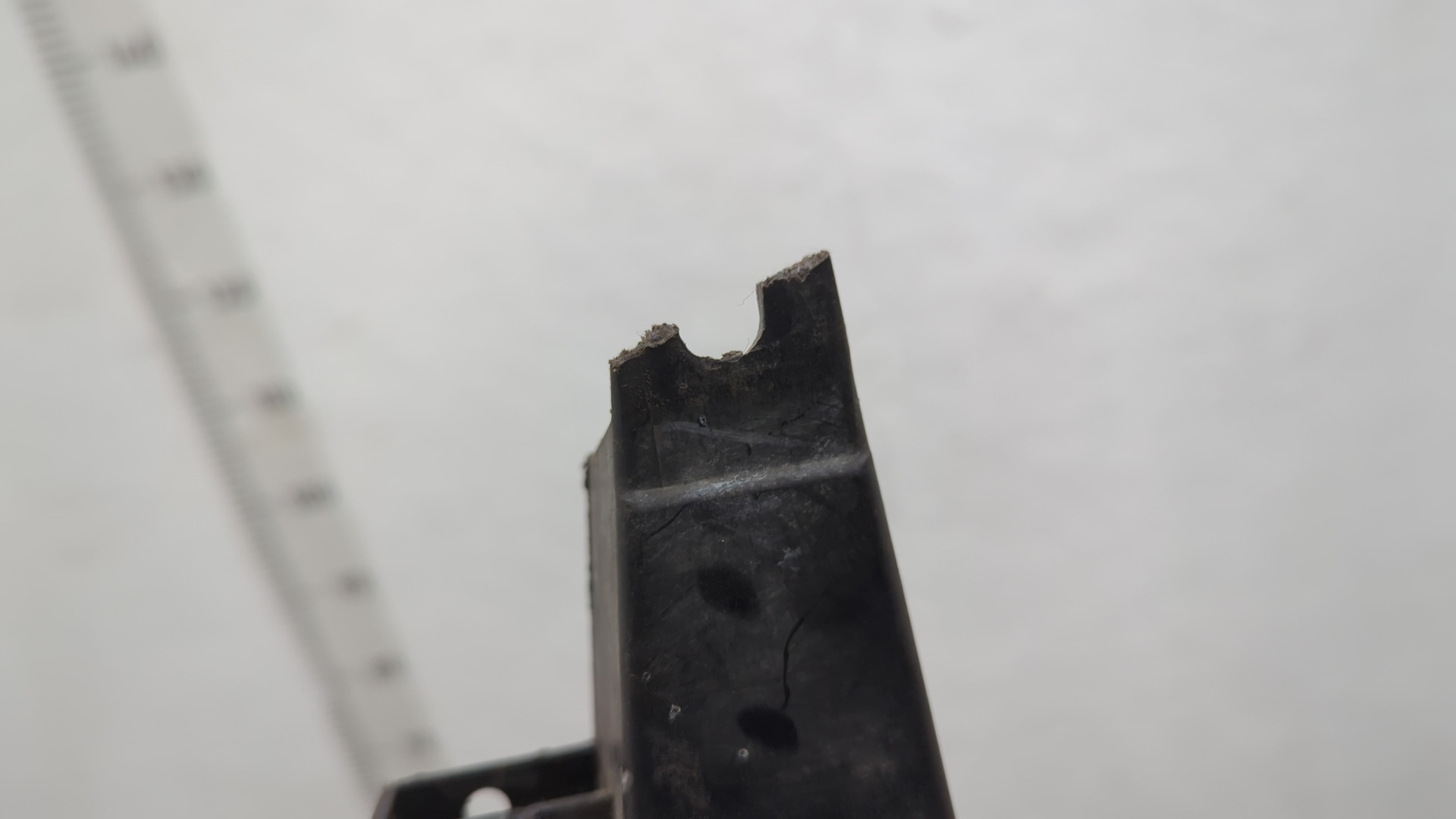 Кронштейн фар правый