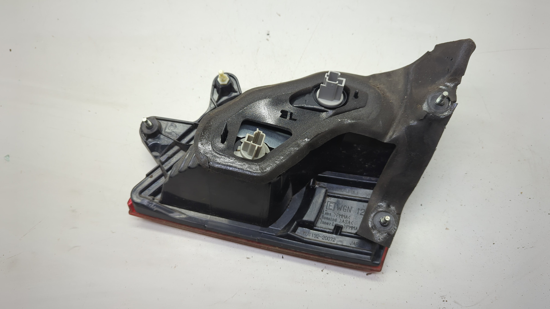 Фонарь задний внутренний левый