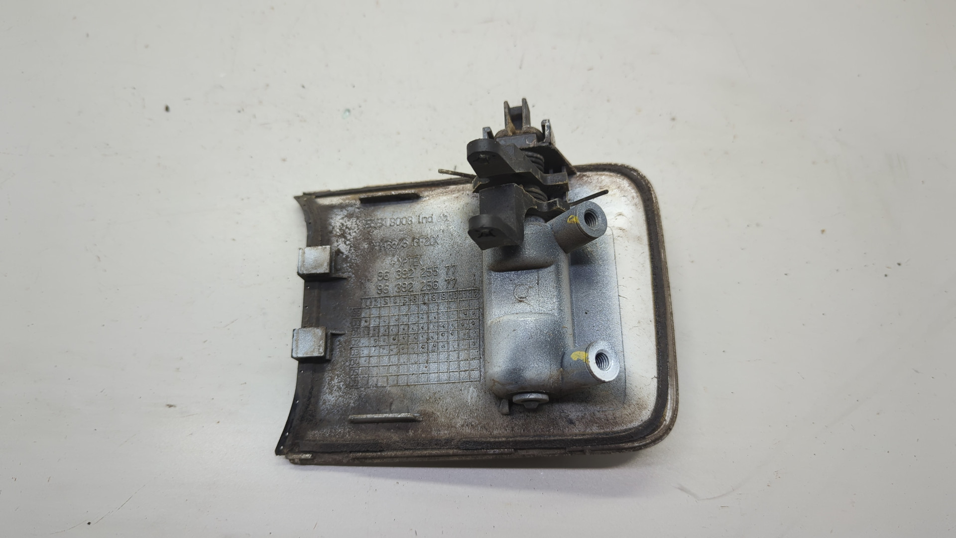 Ручка двери задней наружная левая