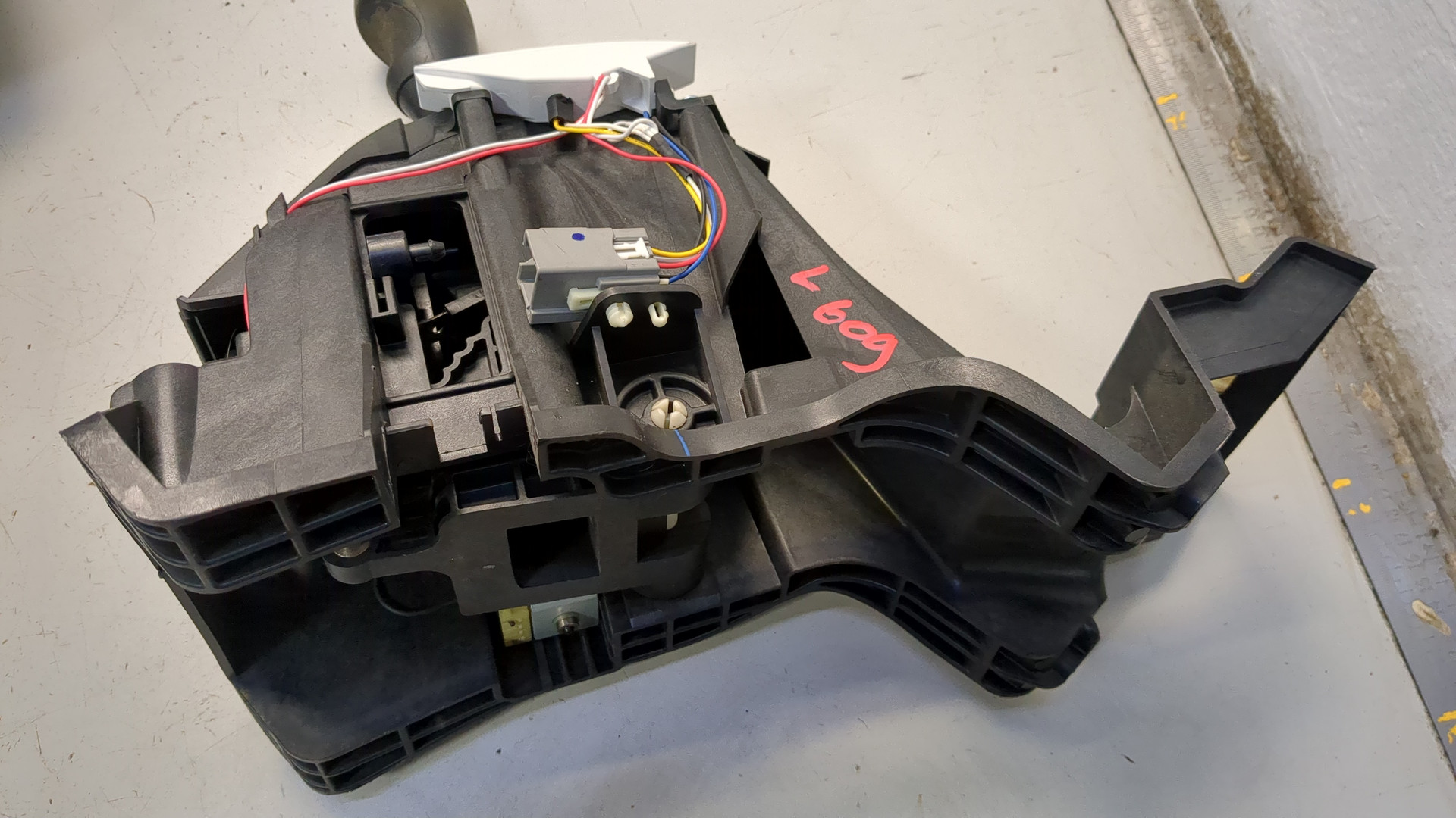 Кулиса МКПП / АКПП