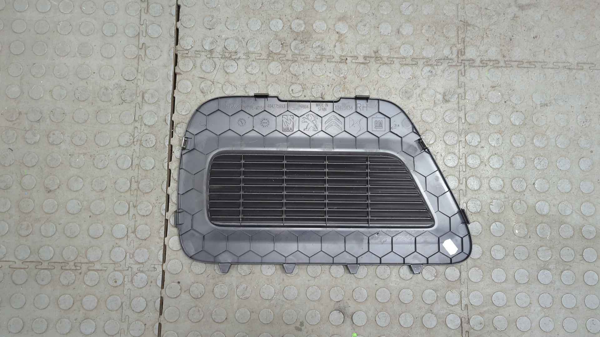 Обшивка стойки