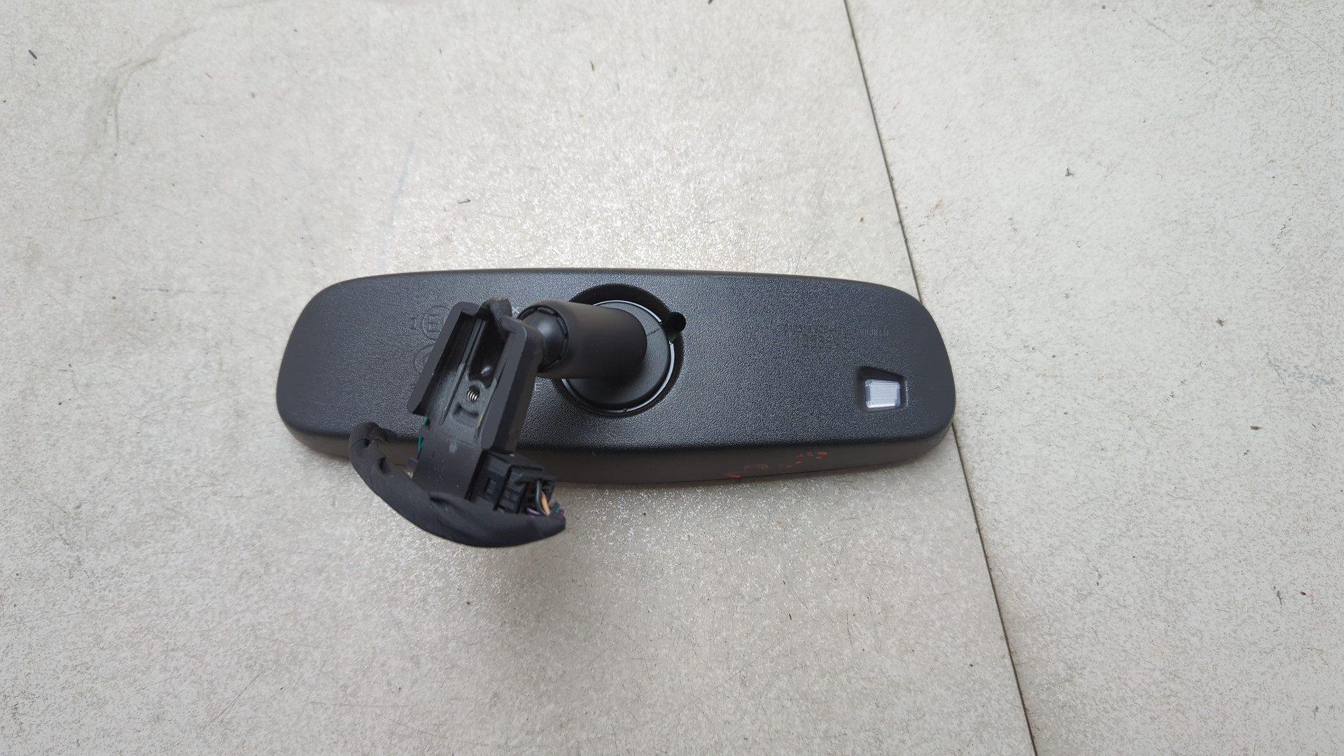 Зеркало заднего вида