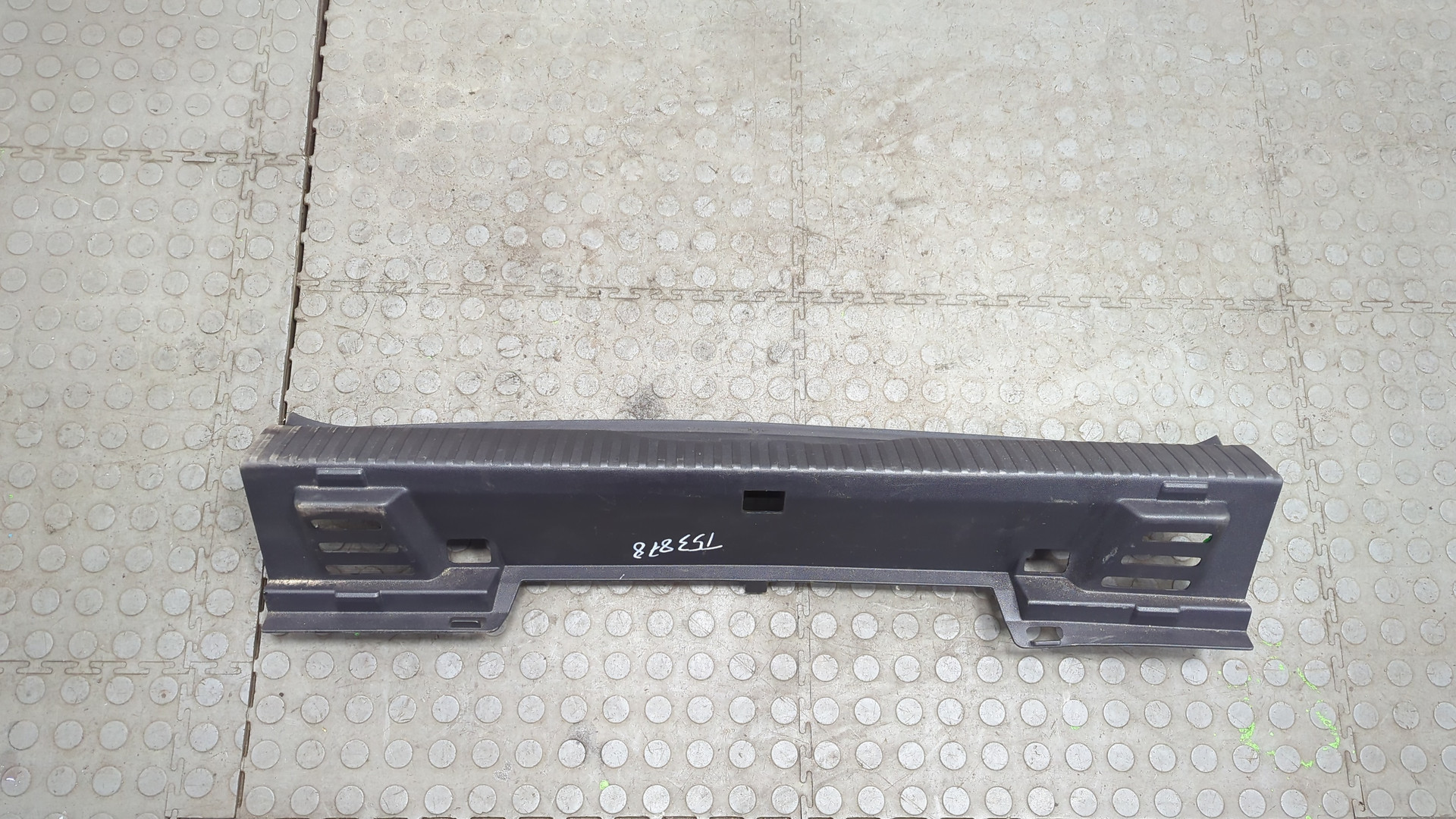 Обшивка стойки