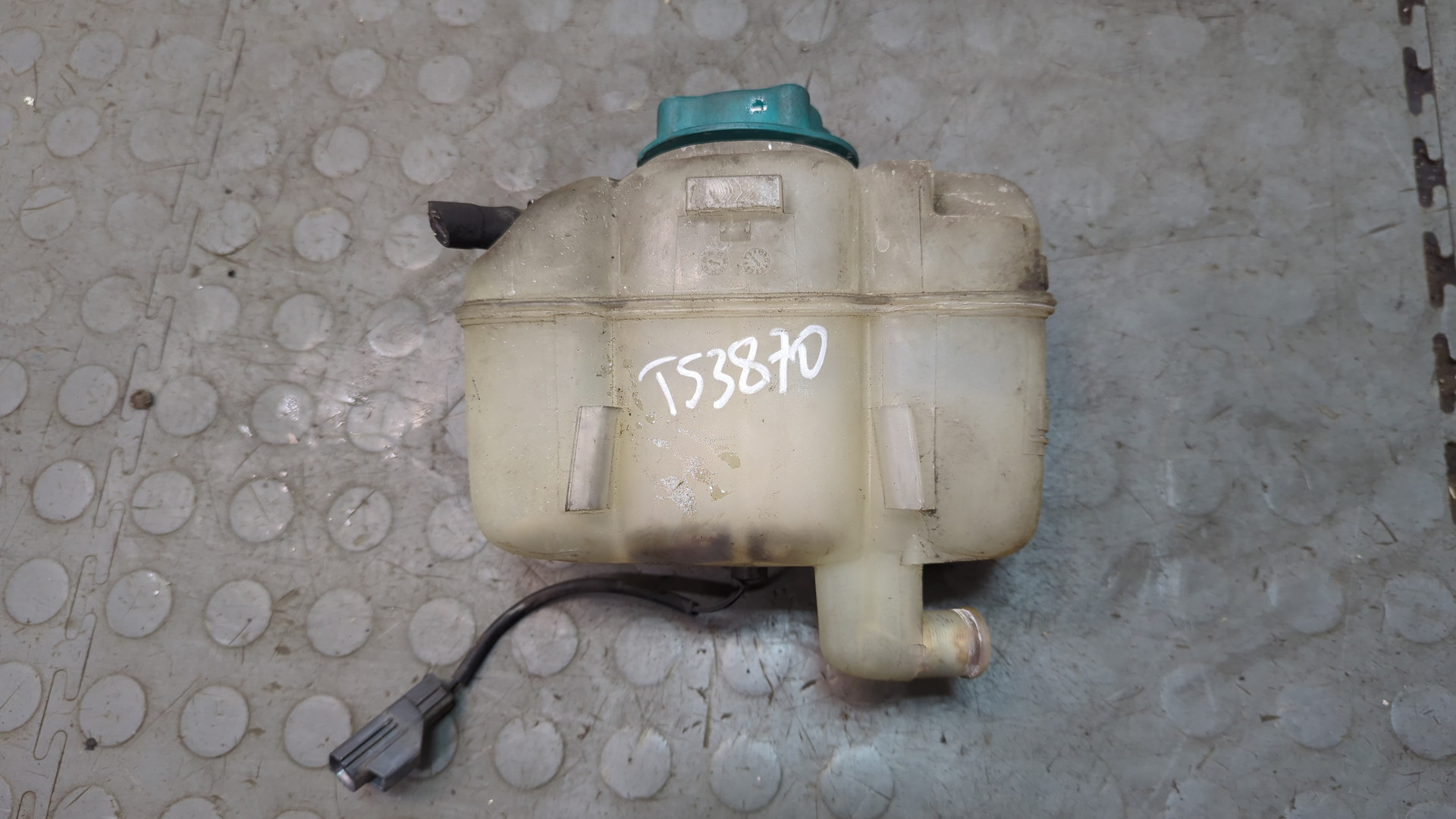 Бачок расширительный