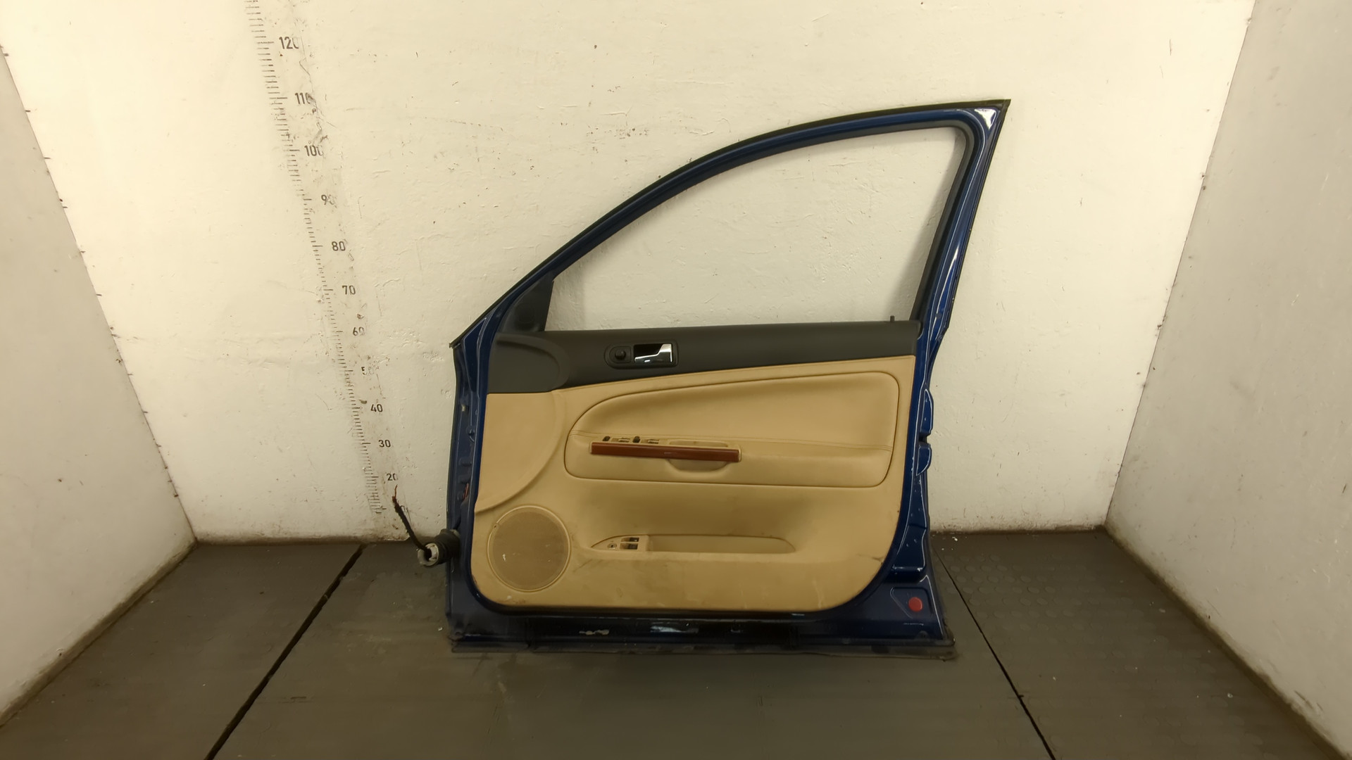 Дверь передняя правая