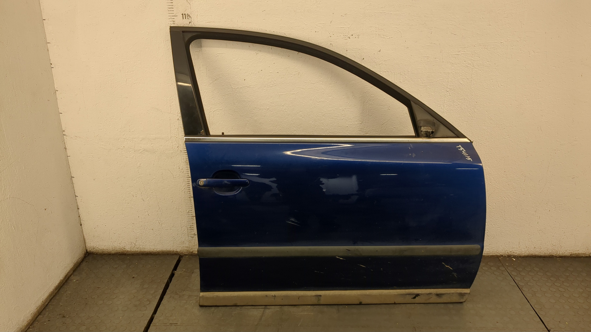 Дверь передняя правая