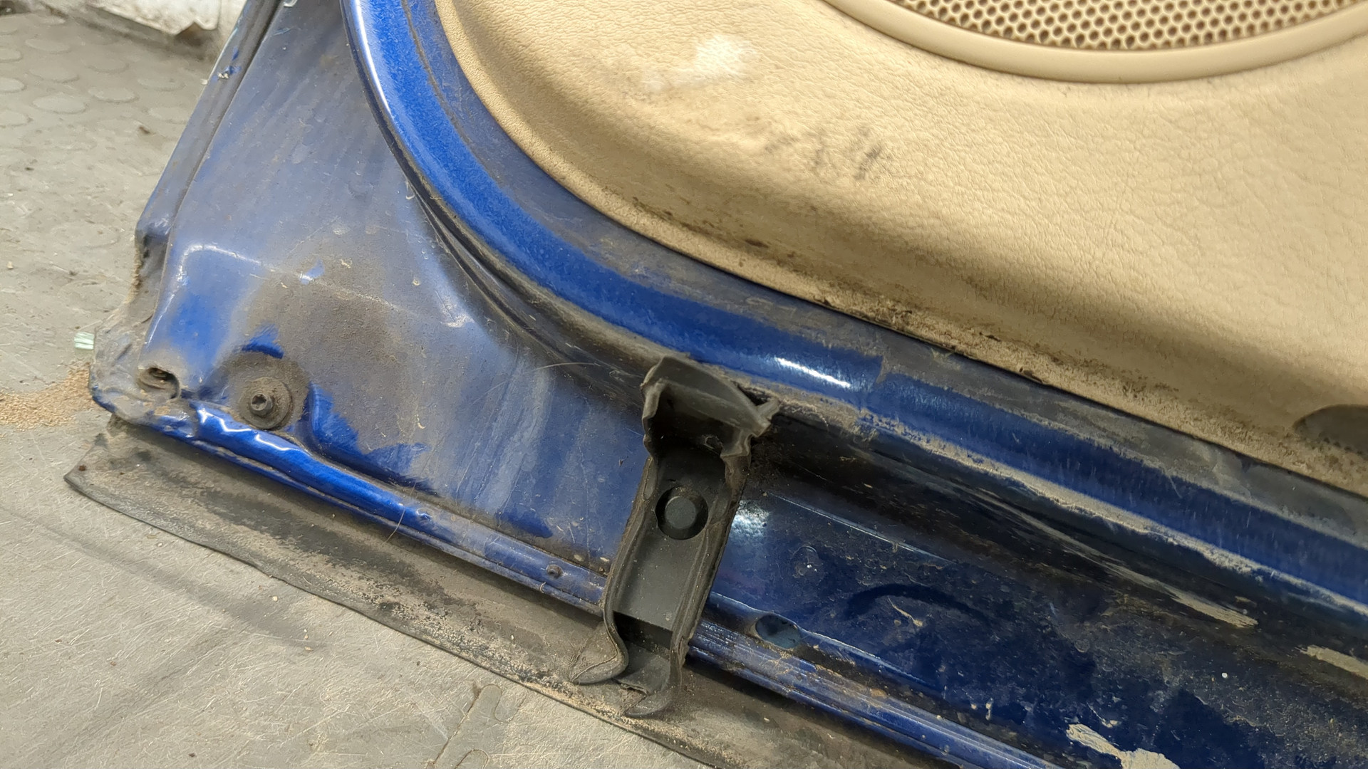 Дверь передняя правая