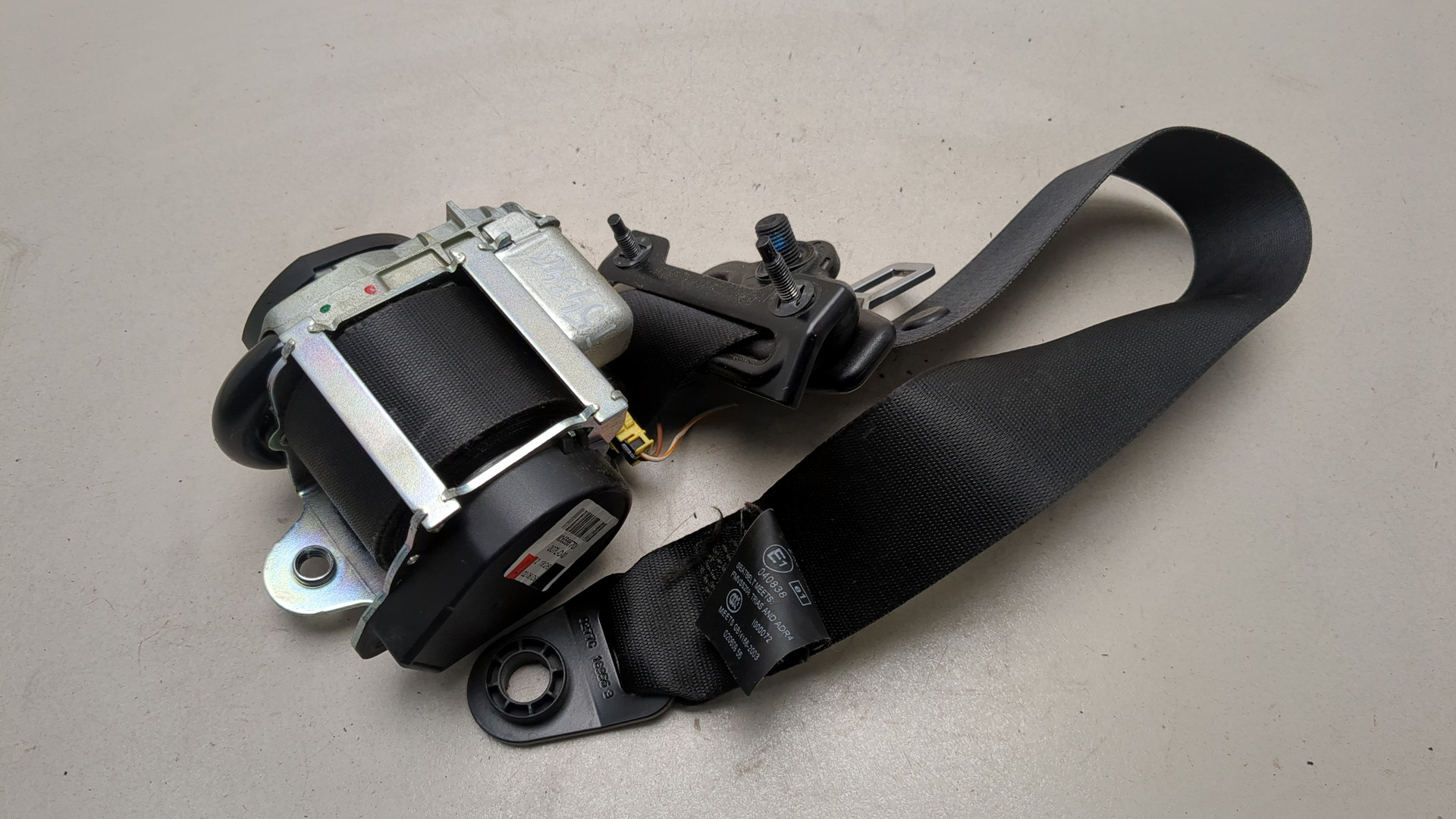 Ремень безопасности