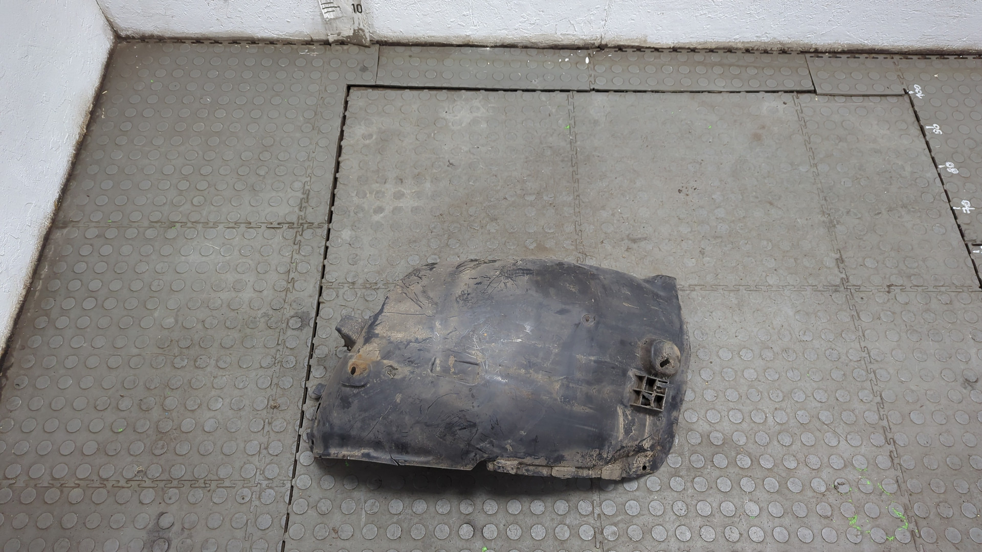 Локер передний левый