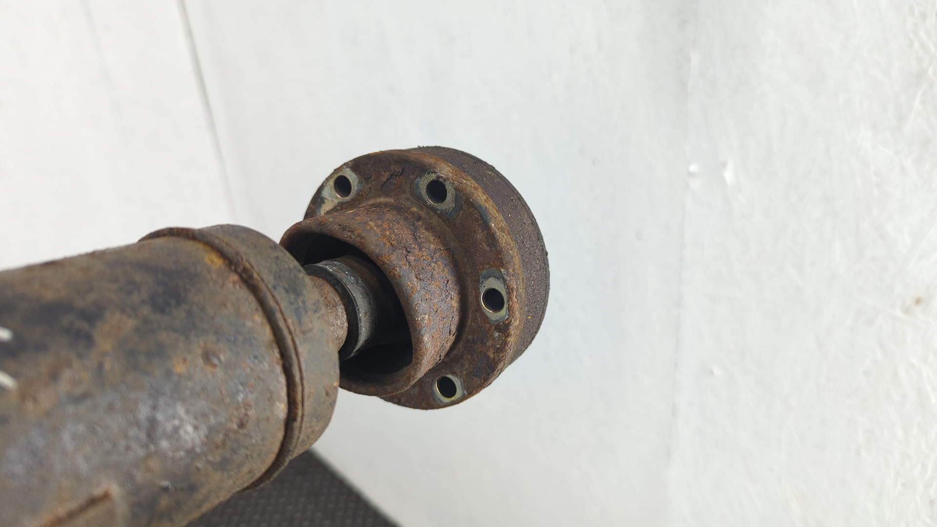 Вал карданный задний