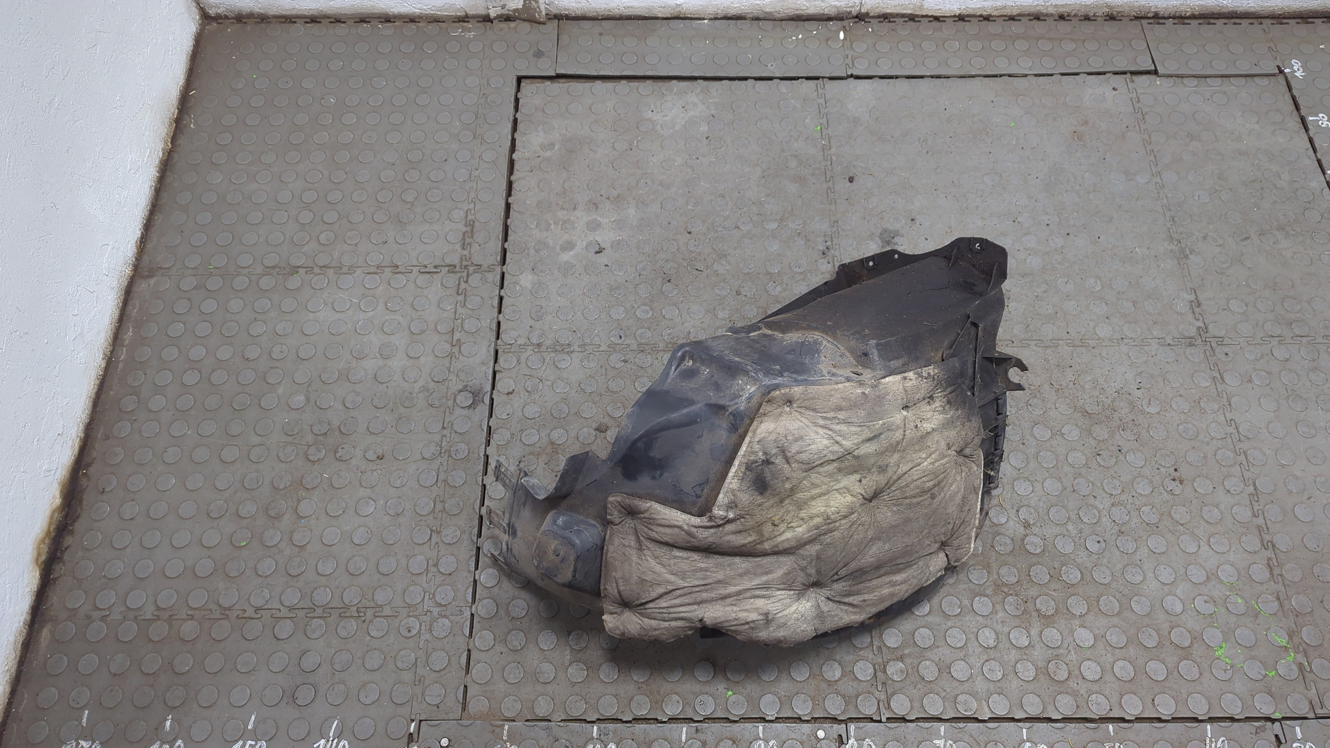 Локер передний левый