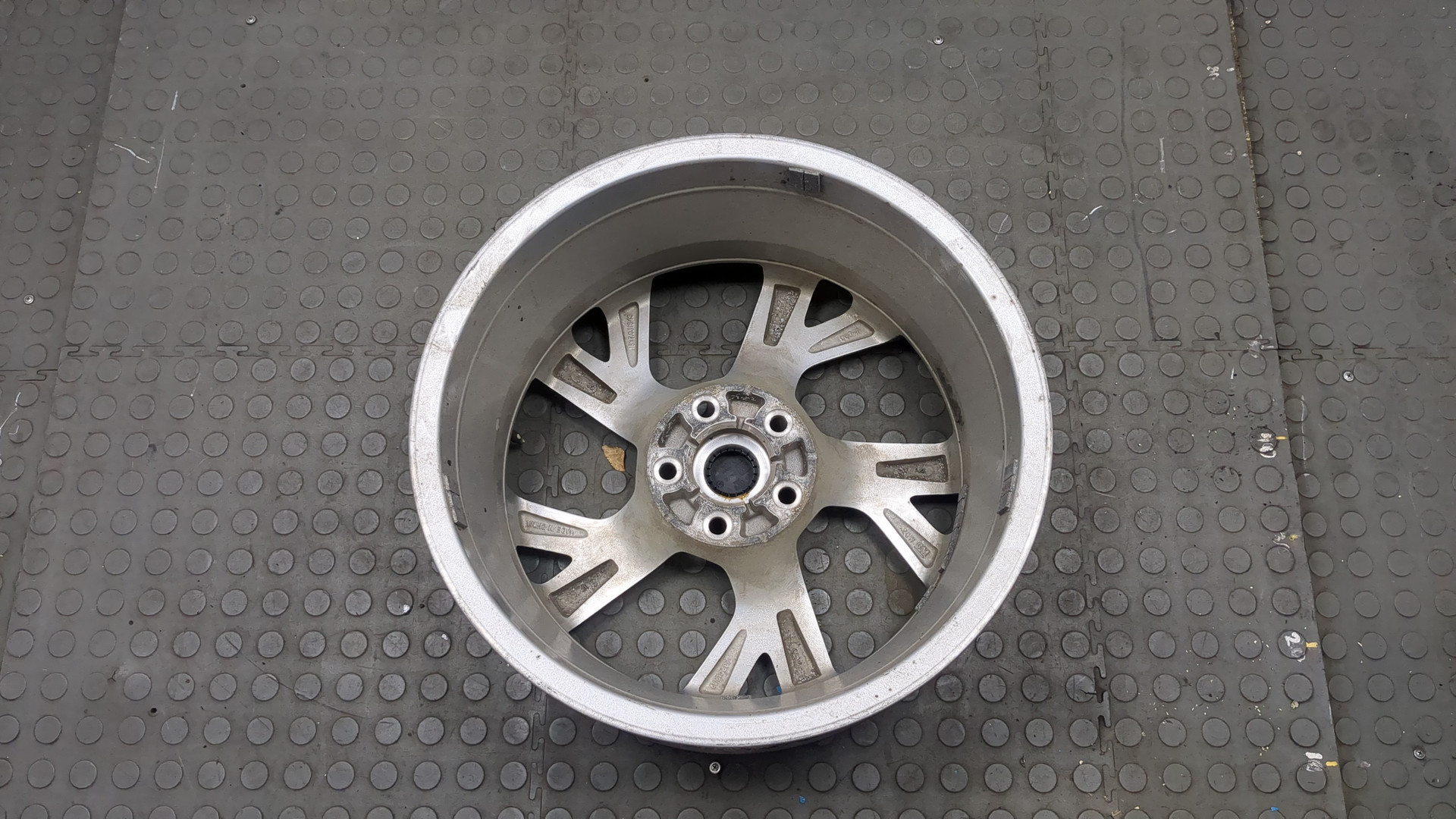 Диск колесный литой легкий сплав