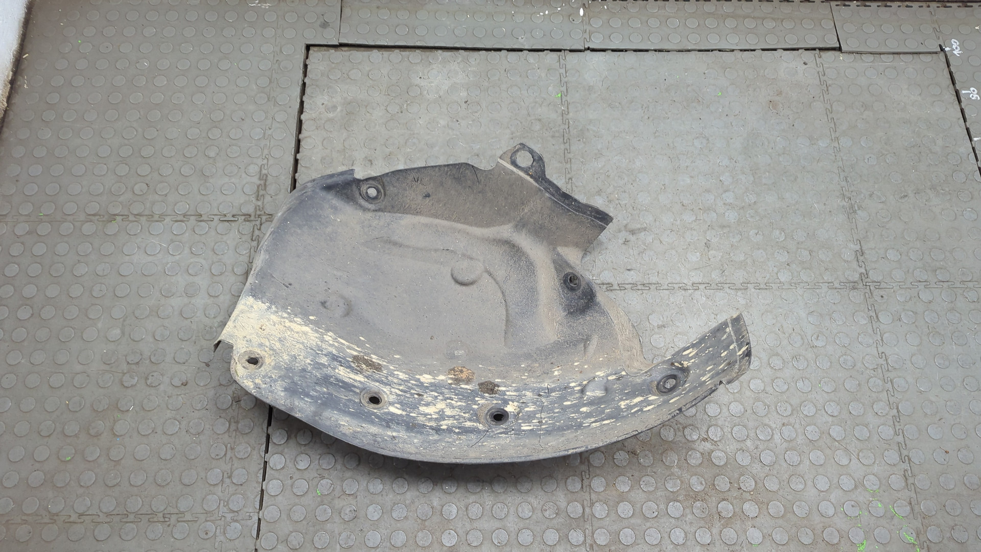 Локер передний левый