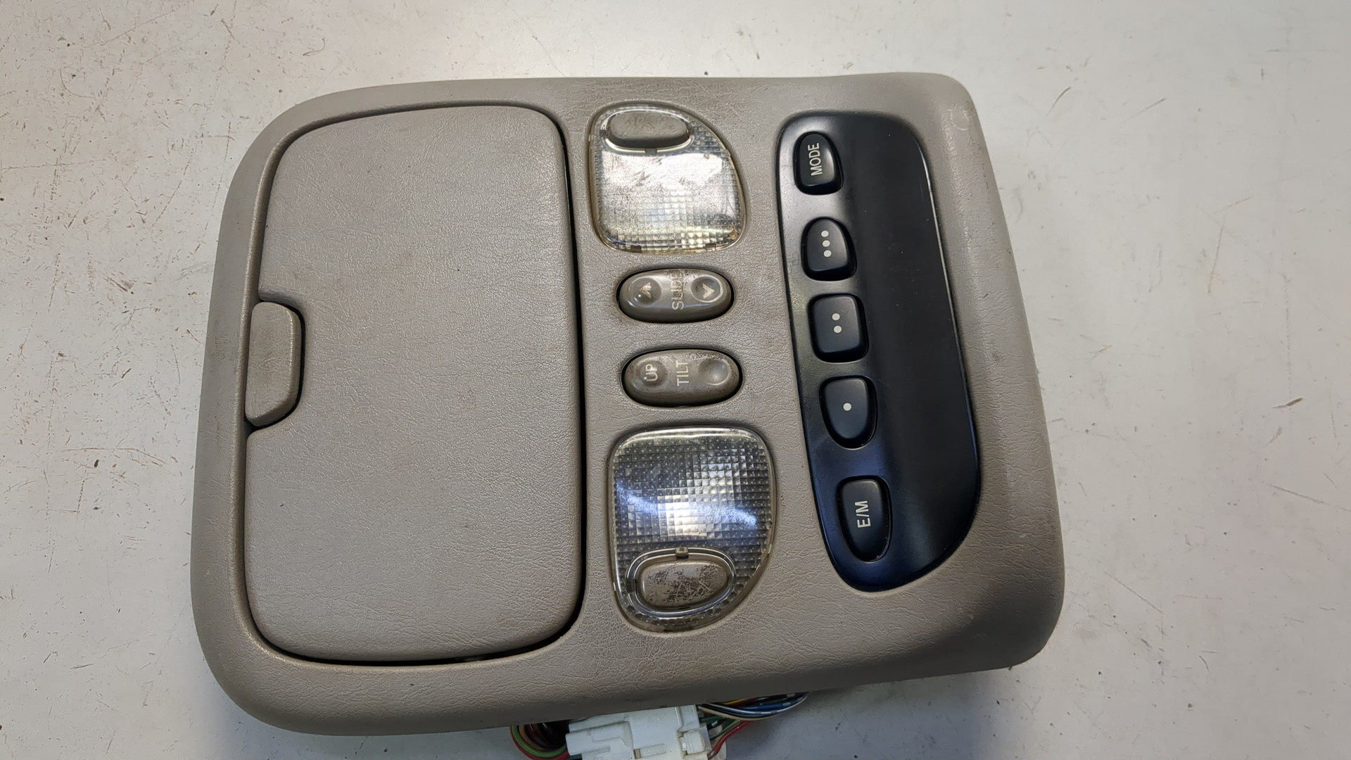 Плафон салонный