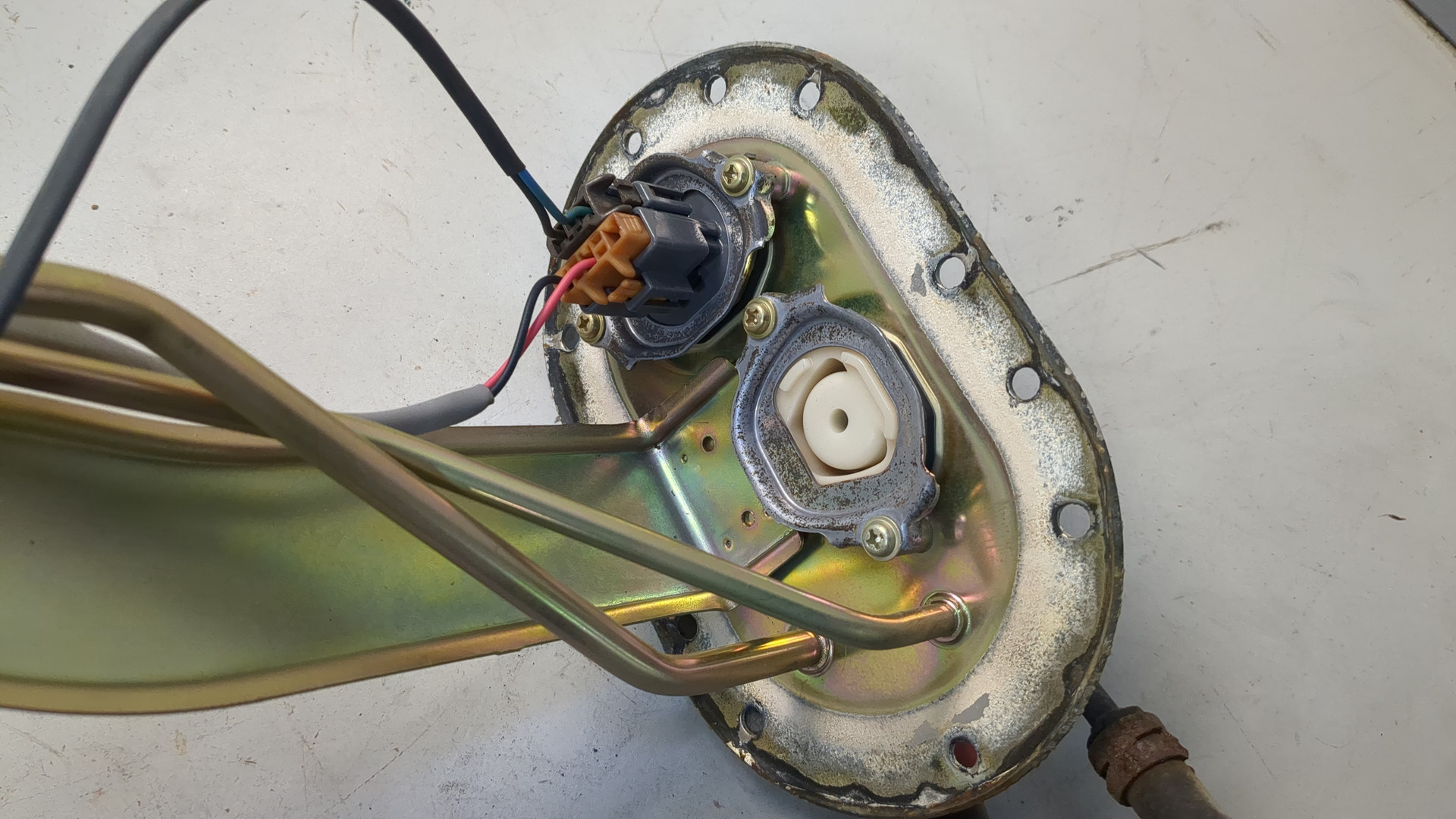 Насос топливный электрический