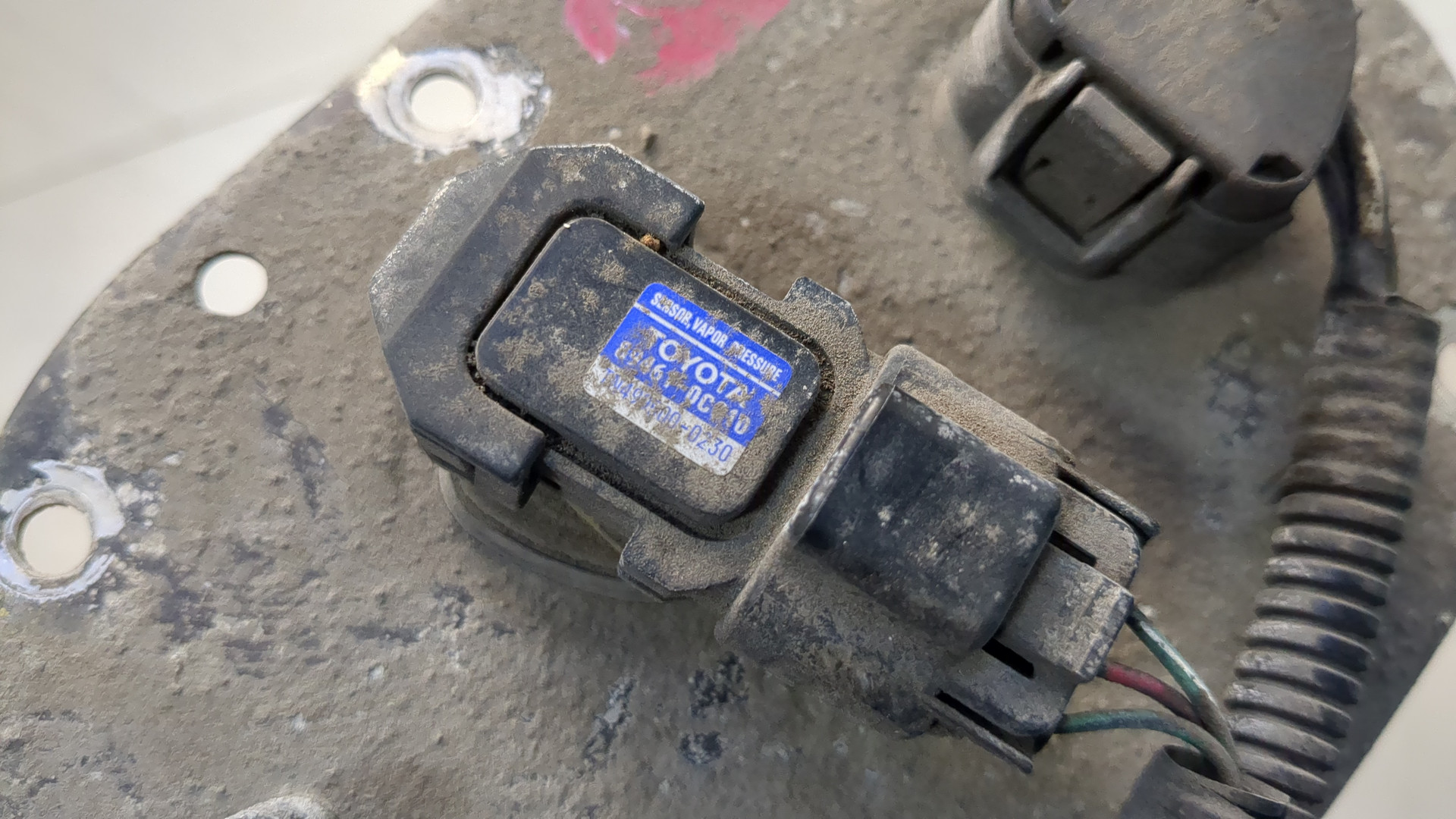 Насос топливный электрический