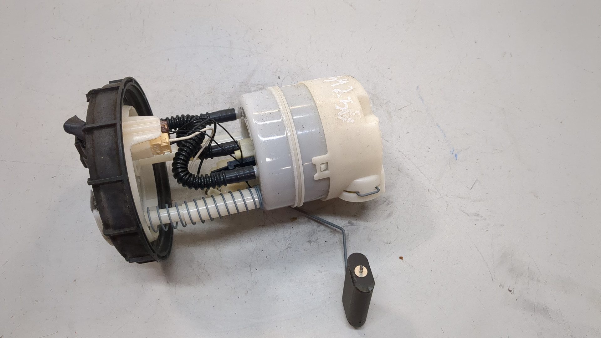 Насос топливный электрический