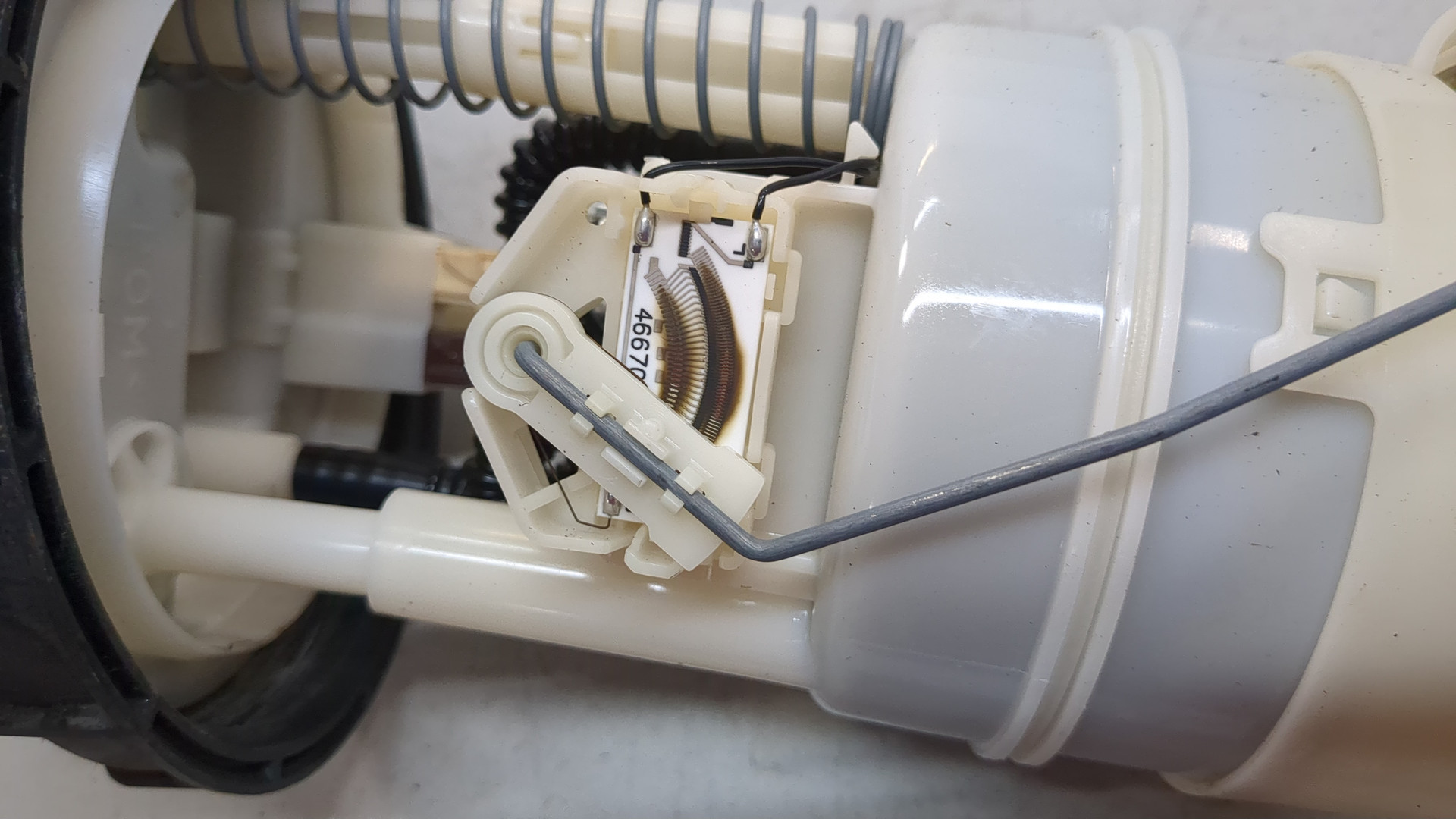 Насос топливный электрический